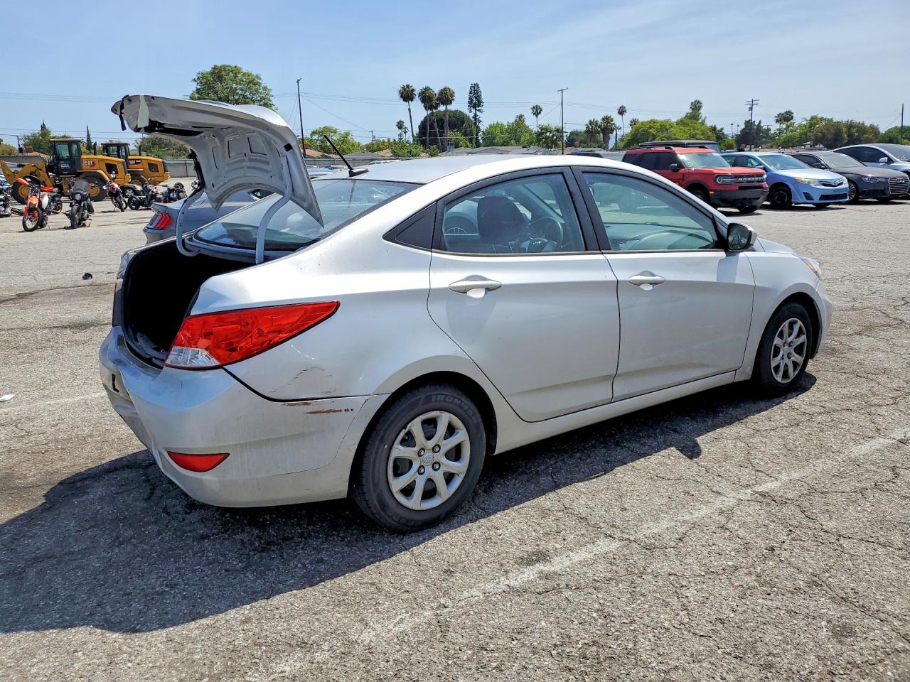 2014 Hyundai Accent Gls Silver vin: KMHCT4AE0EU602043