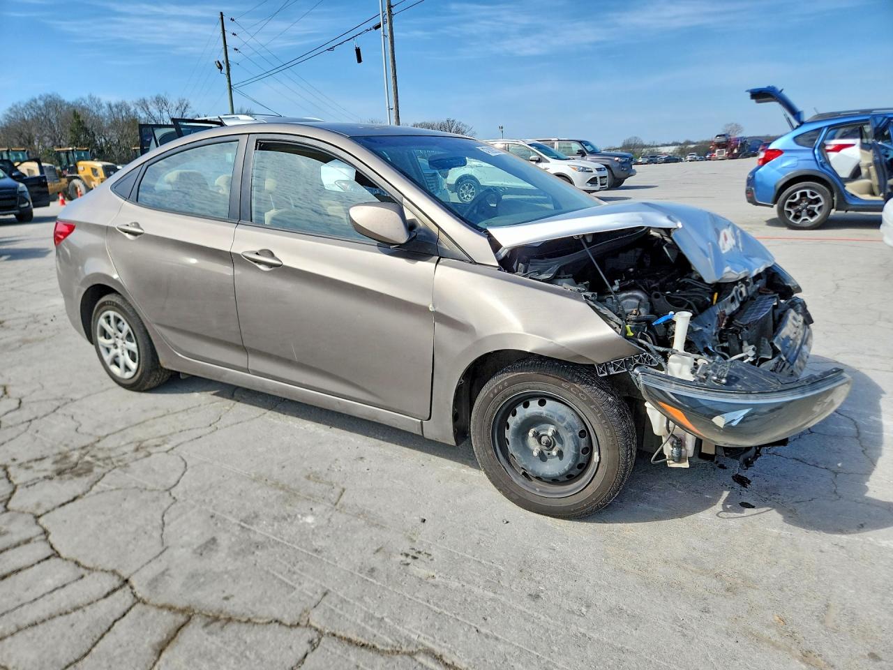 2014 Hyundai Accent Gls Silver vin: KMHCT4AE0EU614001