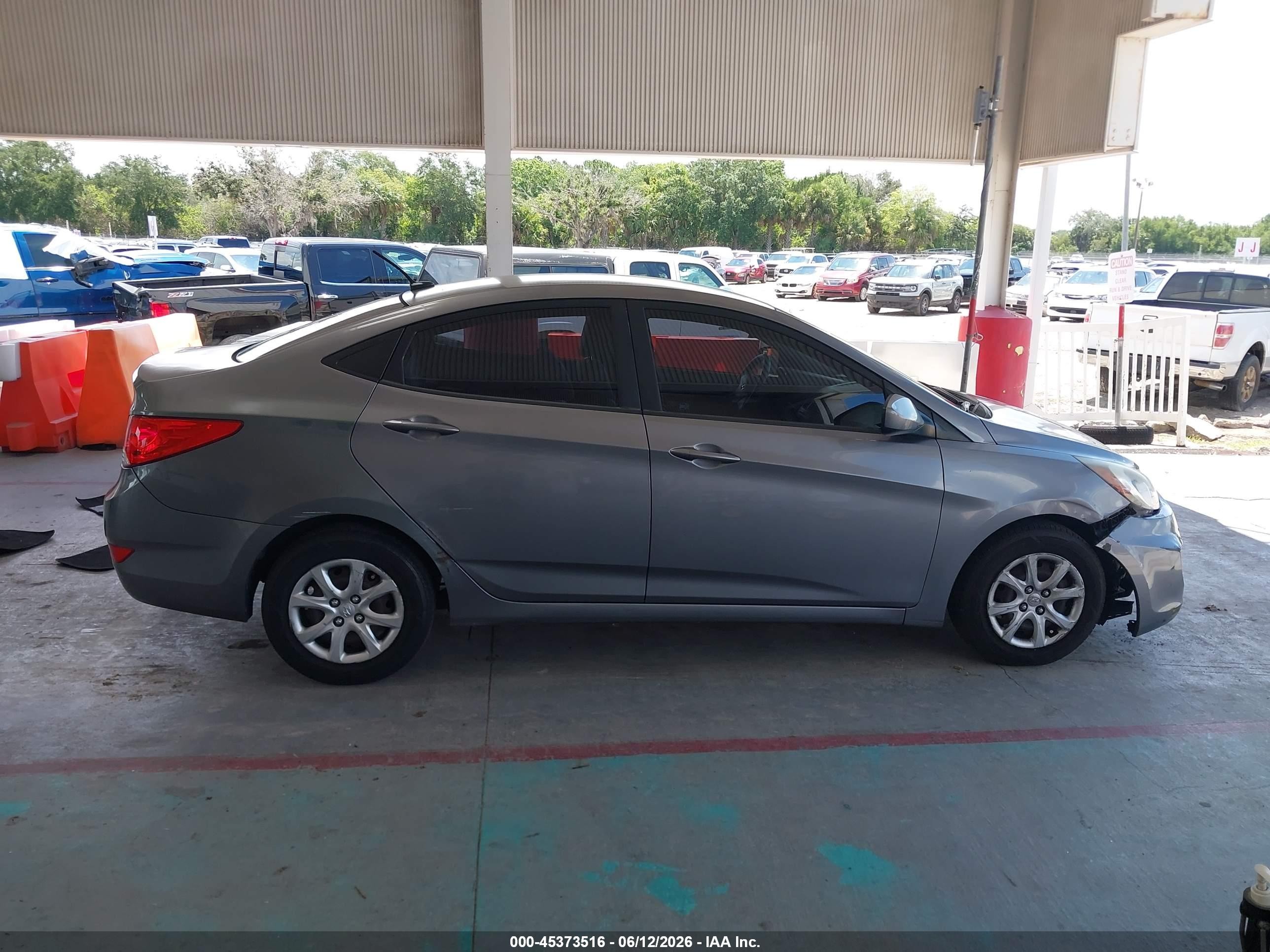 2014 Hyundai Accent Gls Gray vin: KMHCT4AE0EU636953