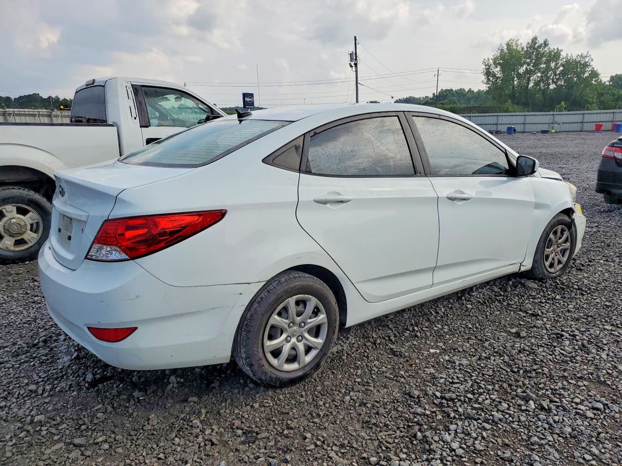 2014 Hyundai Accent Gls White vin: KMHCT4AE0EU641747