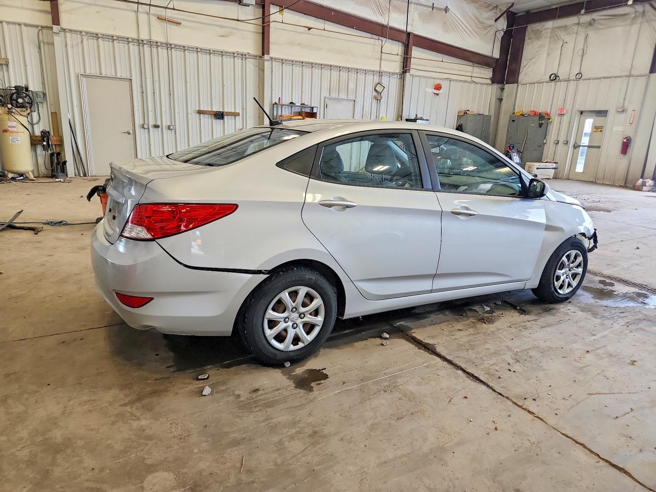 2014 Hyundai Accent Gls Silver vin: KMHCT4AE0EU642848