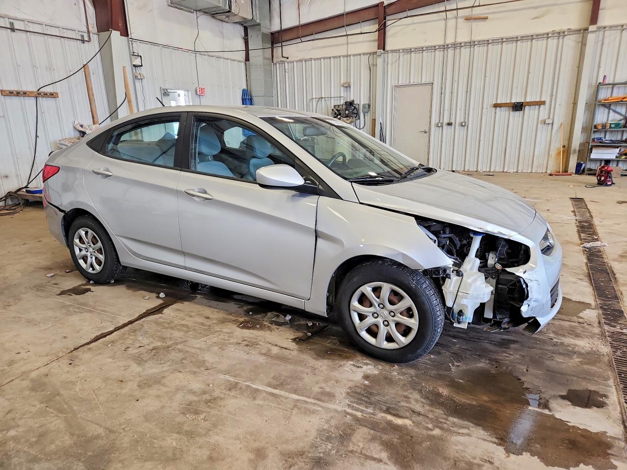 2014 Hyundai Accent Gls Silver vin: KMHCT4AE0EU642848
