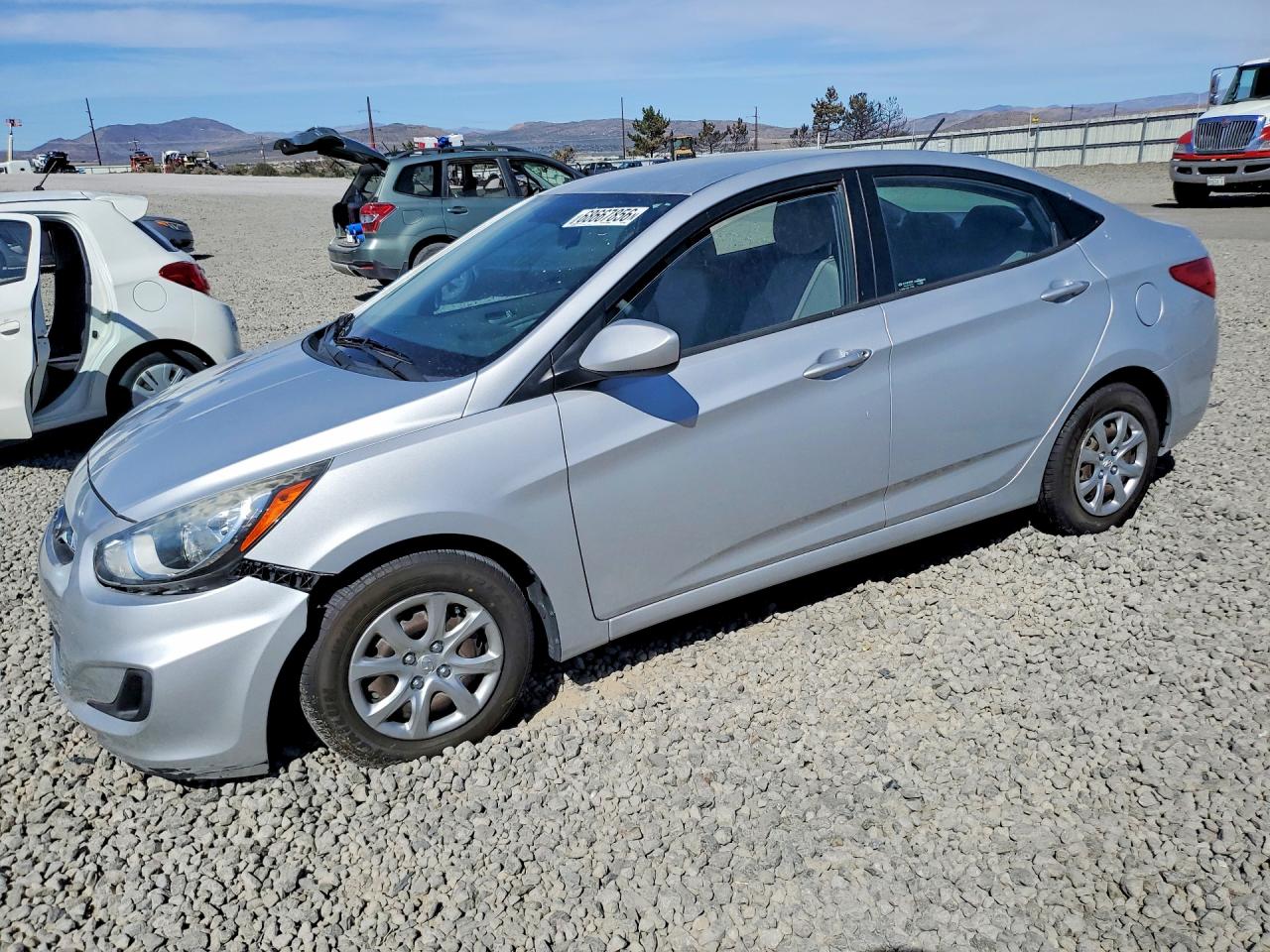 2014 Hyundai Accent Gls Silver vin: KMHCT4AE0EU704815