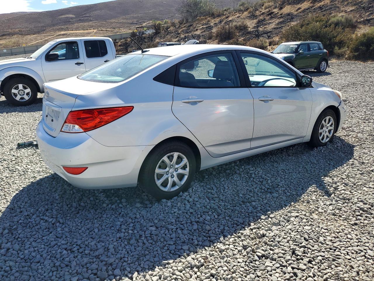 2014 Hyundai Accent Gls Серебряный vin: KMHCT4AE0EU704815