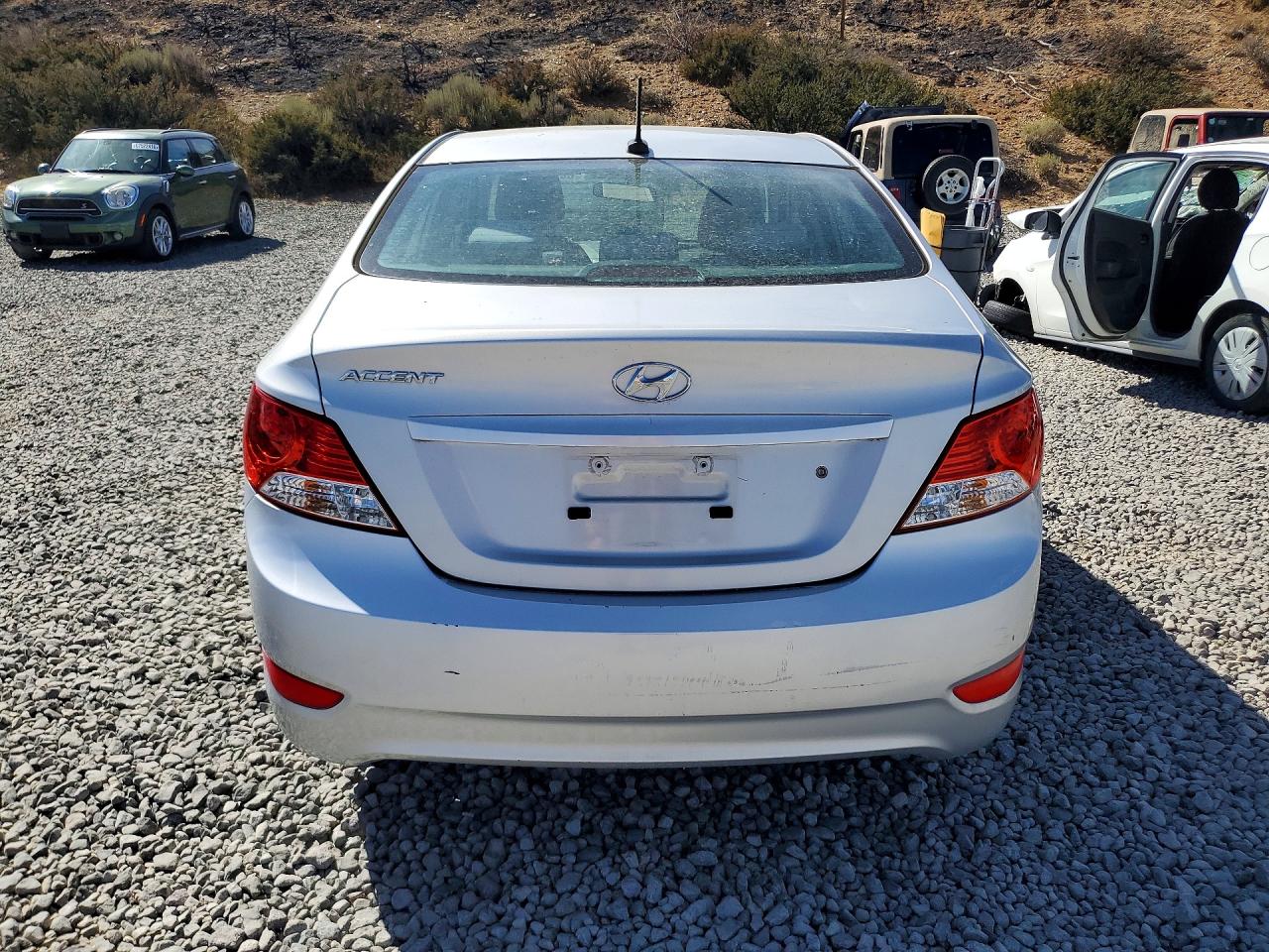 2014 Hyundai Accent Gls Серебряный vin: KMHCT4AE0EU704815