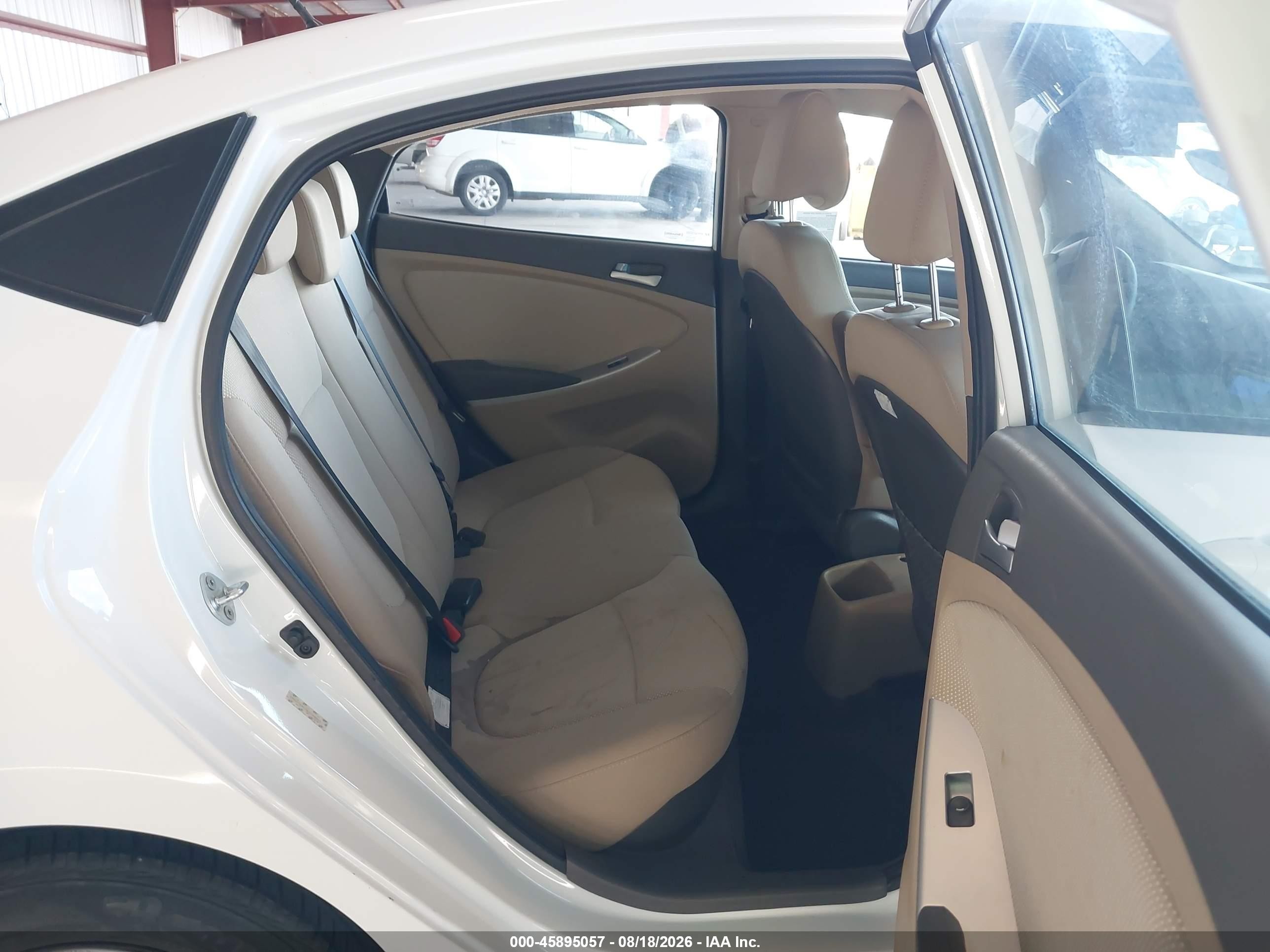 2014 Hyundai Accent Gls White vin: KMHCT4AE0EU746045