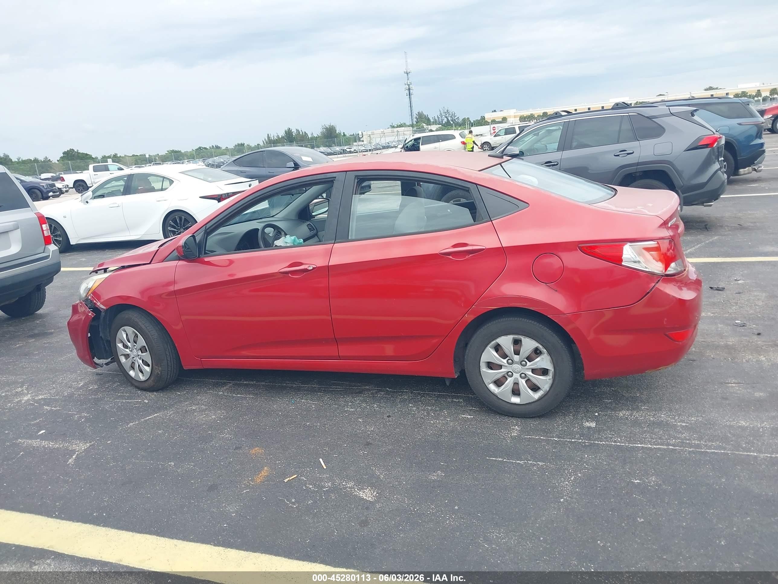 2015 Hyundai Accent Gls Red vin: KMHCT4AE0FU800963