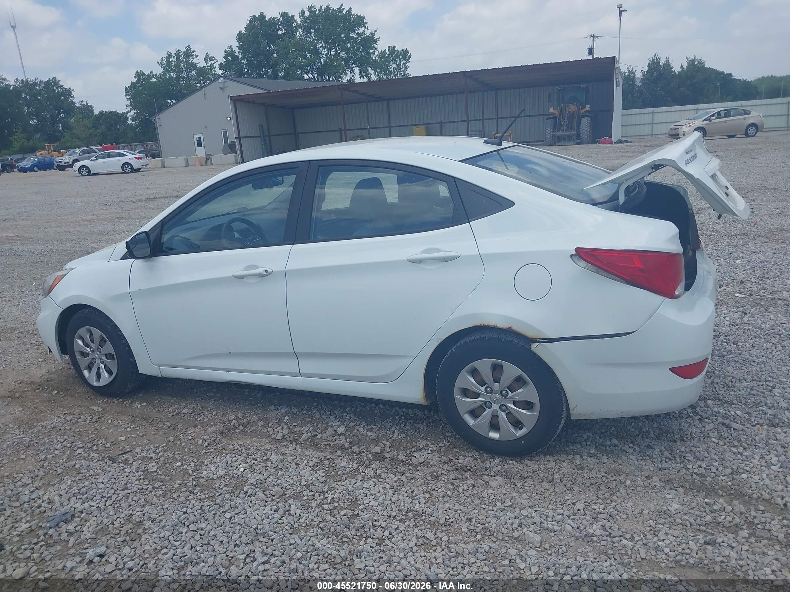 2015 Hyundai Accent Gls White vin: KMHCT4AE0FU853517