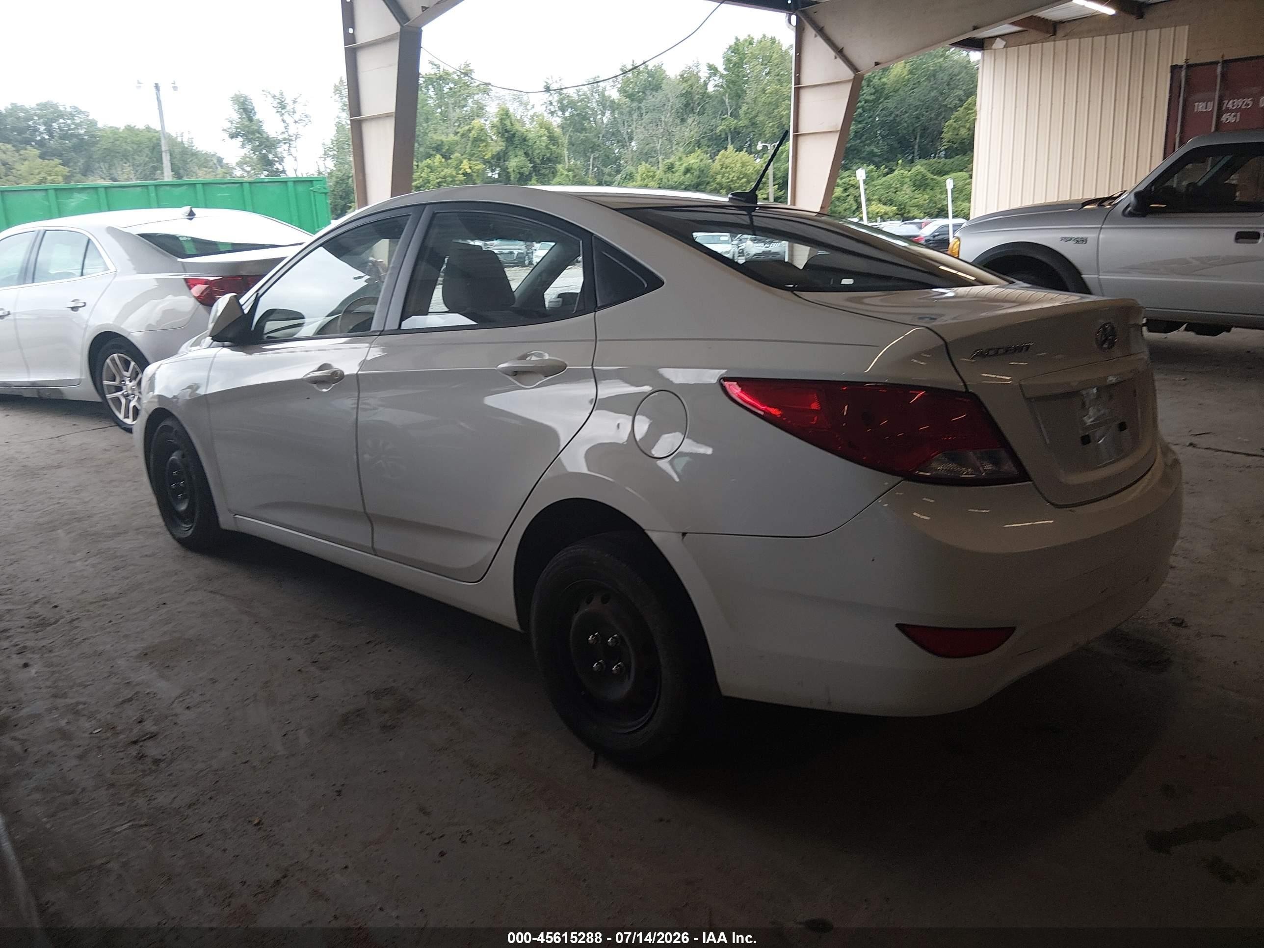 2015 Hyundai Accent Gls White vin: KMHCT4AE0FU880216