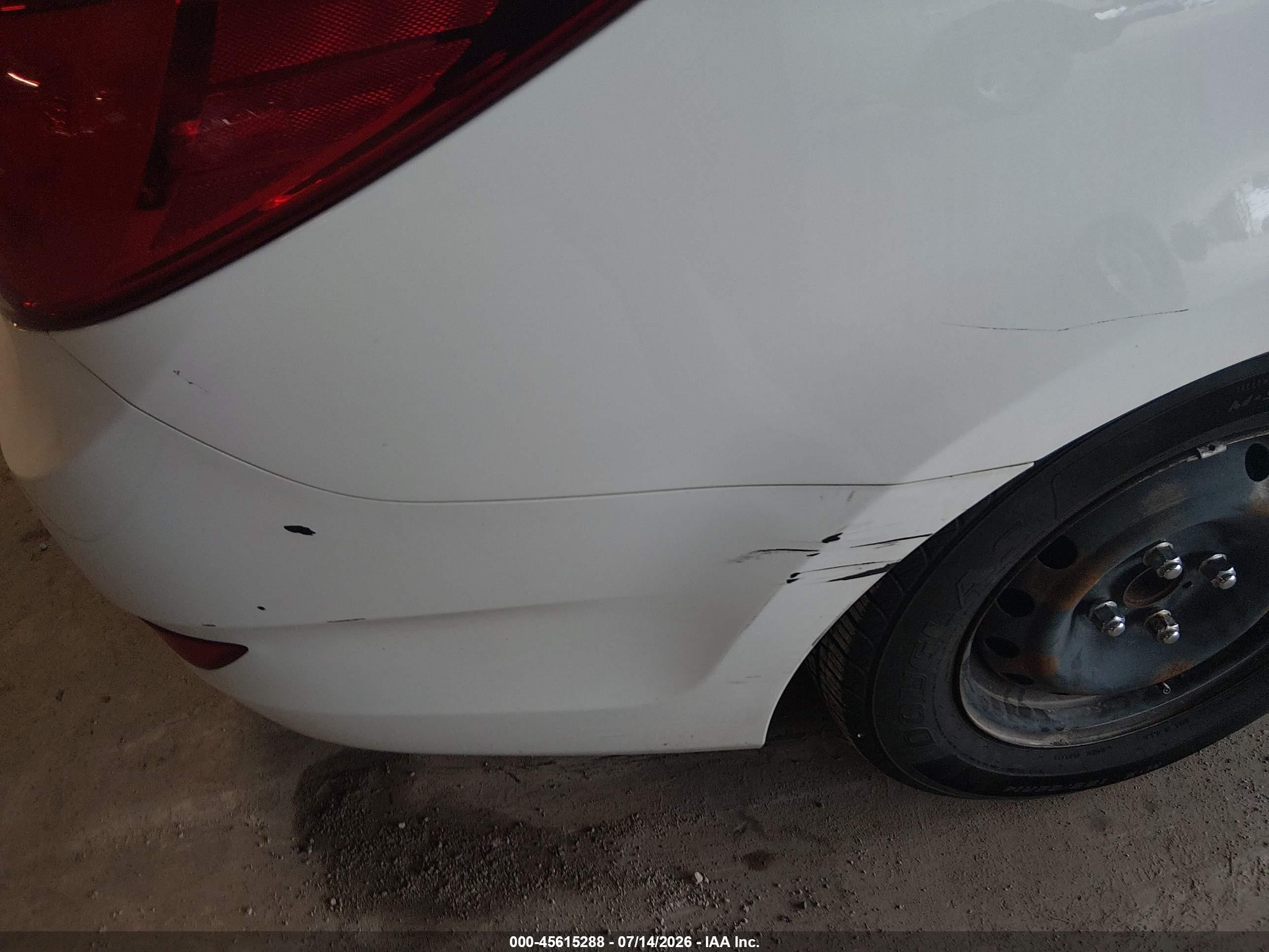 2015 Hyundai Accent Gls White vin: KMHCT4AE0FU880216