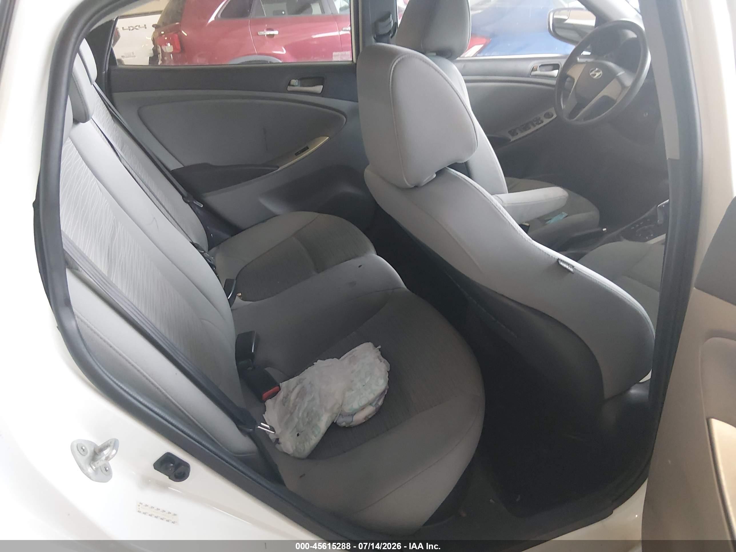 2015 Hyundai Accent Gls White vin: KMHCT4AE0FU880216