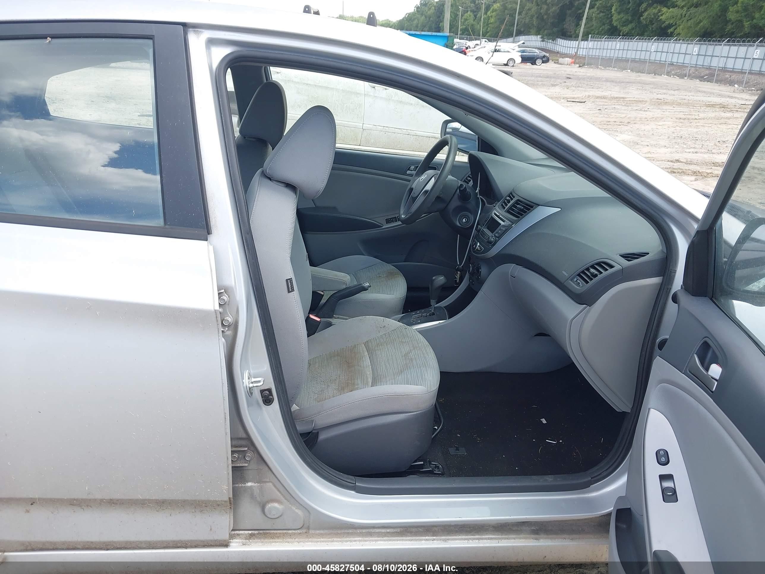 2015 Hyundai Accent Gls Silver vin: KMHCT4AE0FU883018