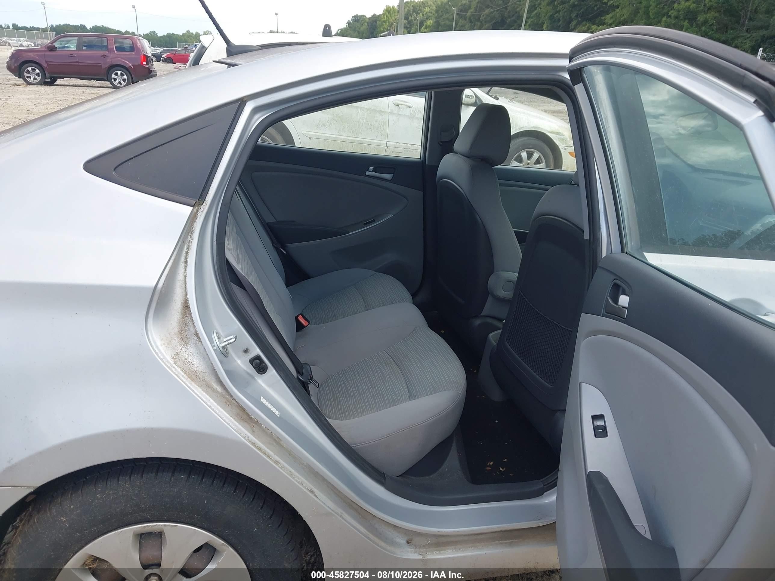 2015 Hyundai Accent Gls Silver vin: KMHCT4AE0FU883018