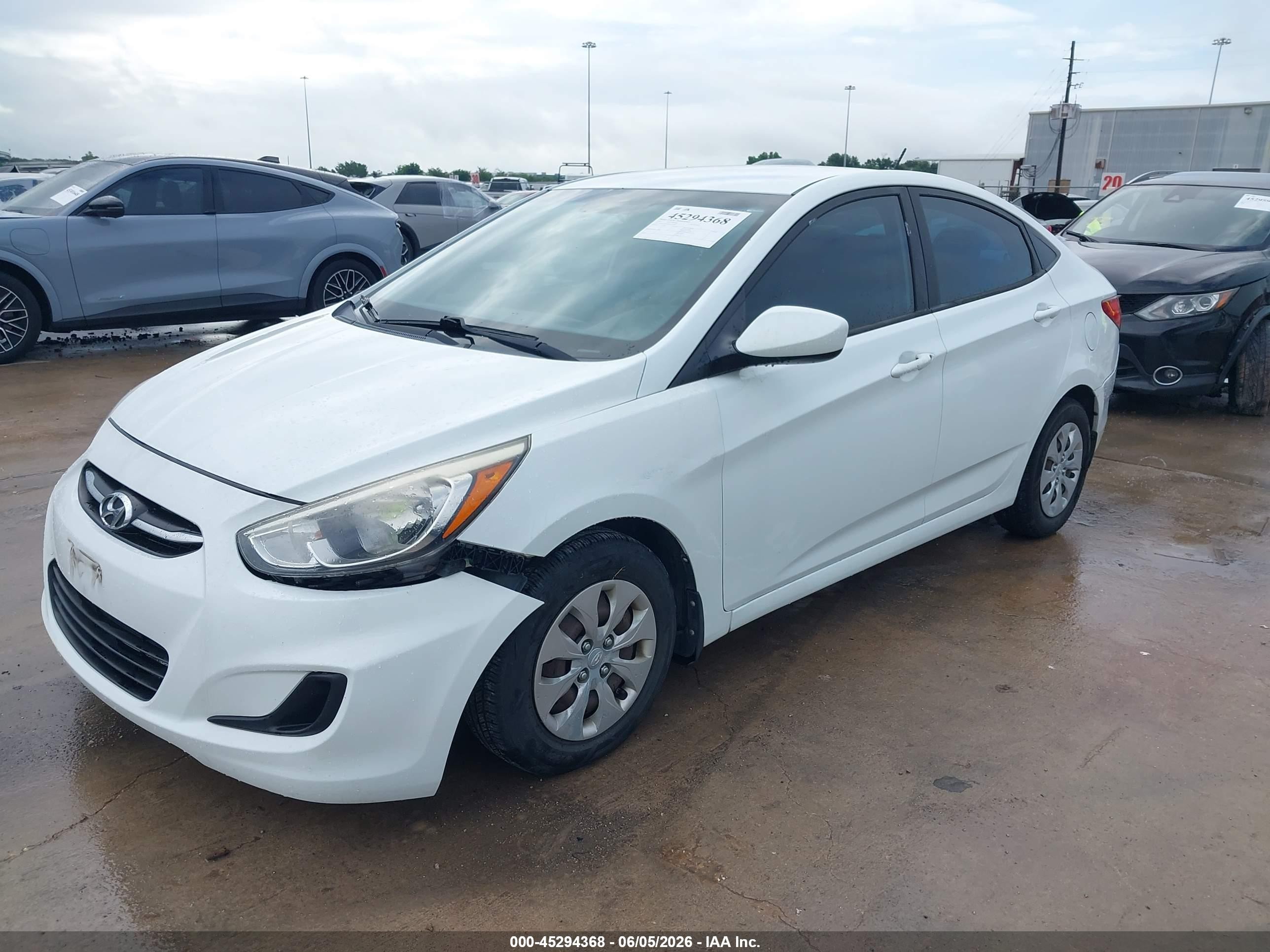 2015 Hyundai Accent Gls White vin: KMHCT4AE0FU927907