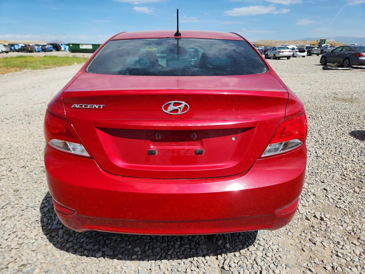 2015 Hyundai Accent Gls Red vin: KMHCT4AE0FU938115