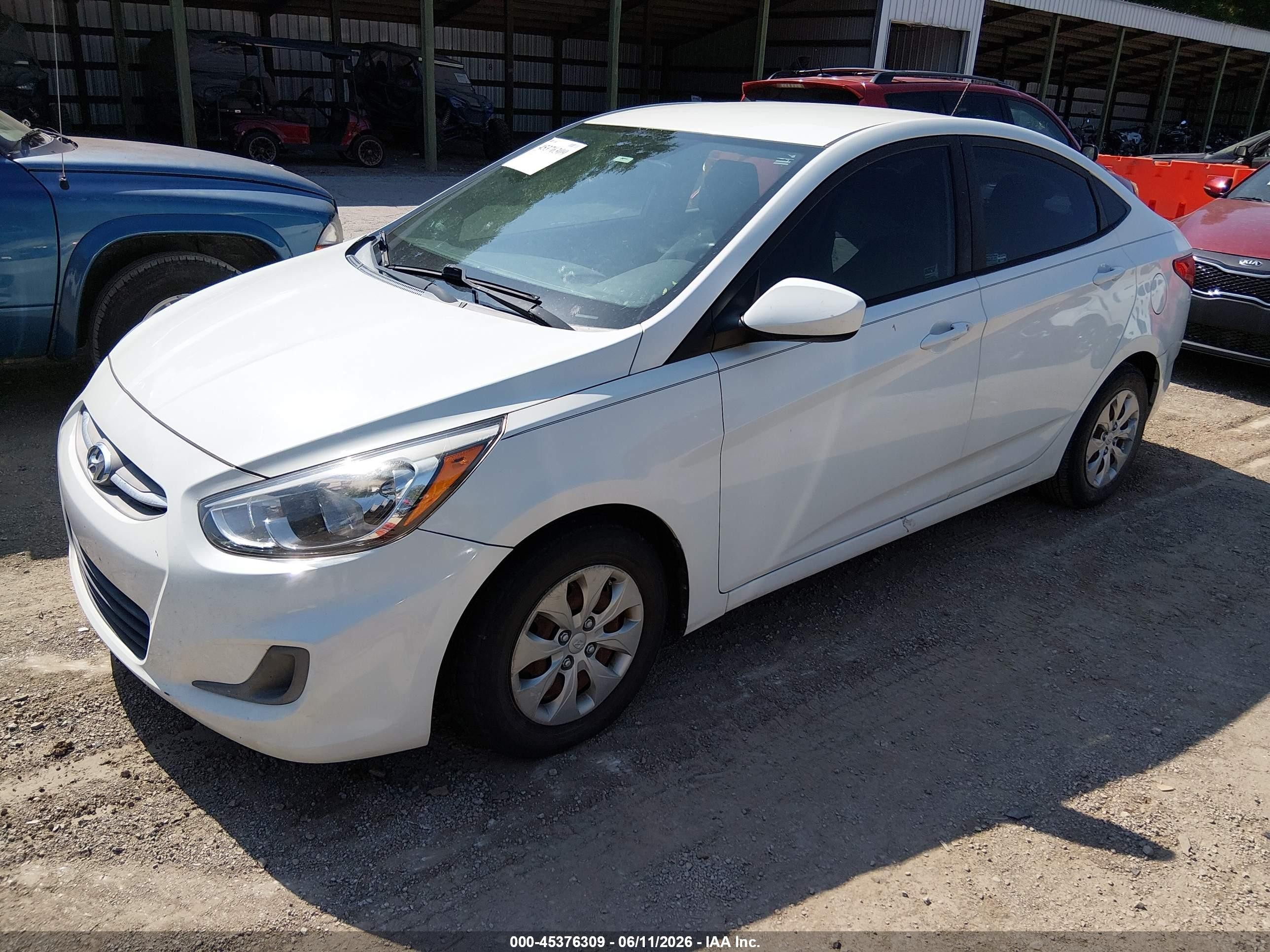 2017 Hyundai Accent Se Белый vin: KMHCT4AE0HU193384