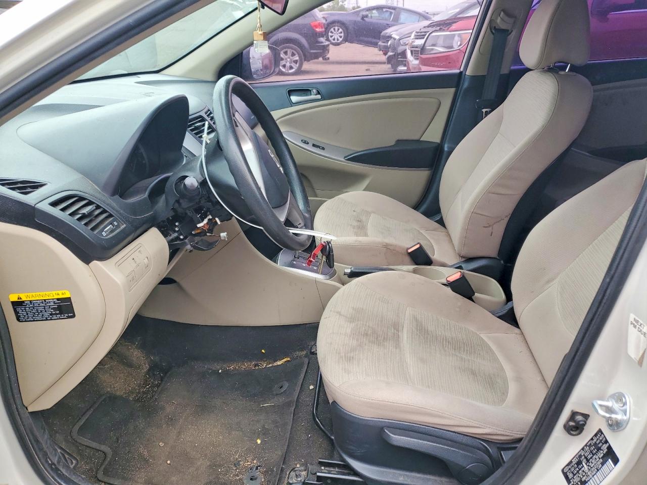 2017 Hyundai Accent Se Beige vin: KMHCT4AE0HU233608