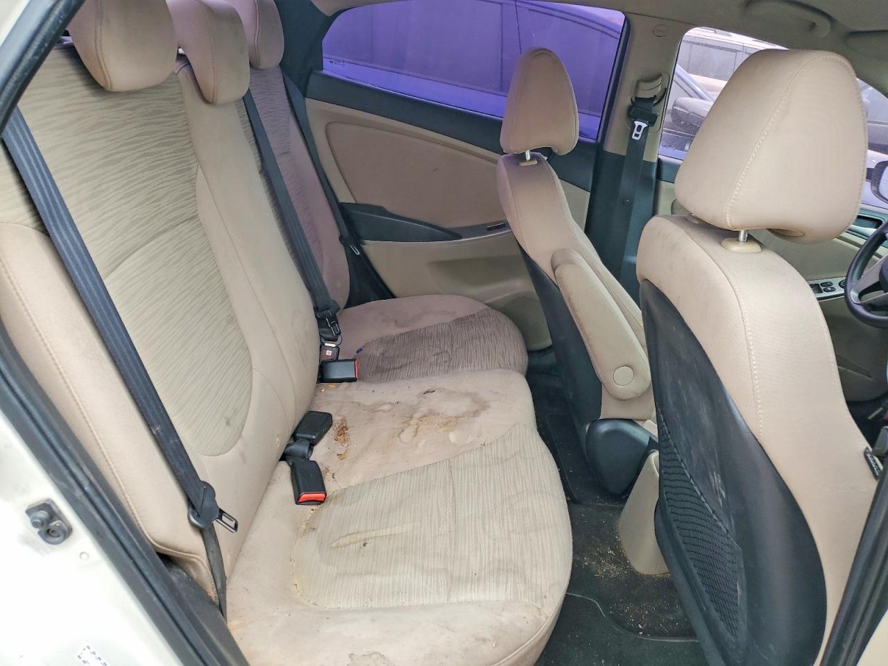 2017 Hyundai Accent Se Beige vin: KMHCT4AE0HU233608