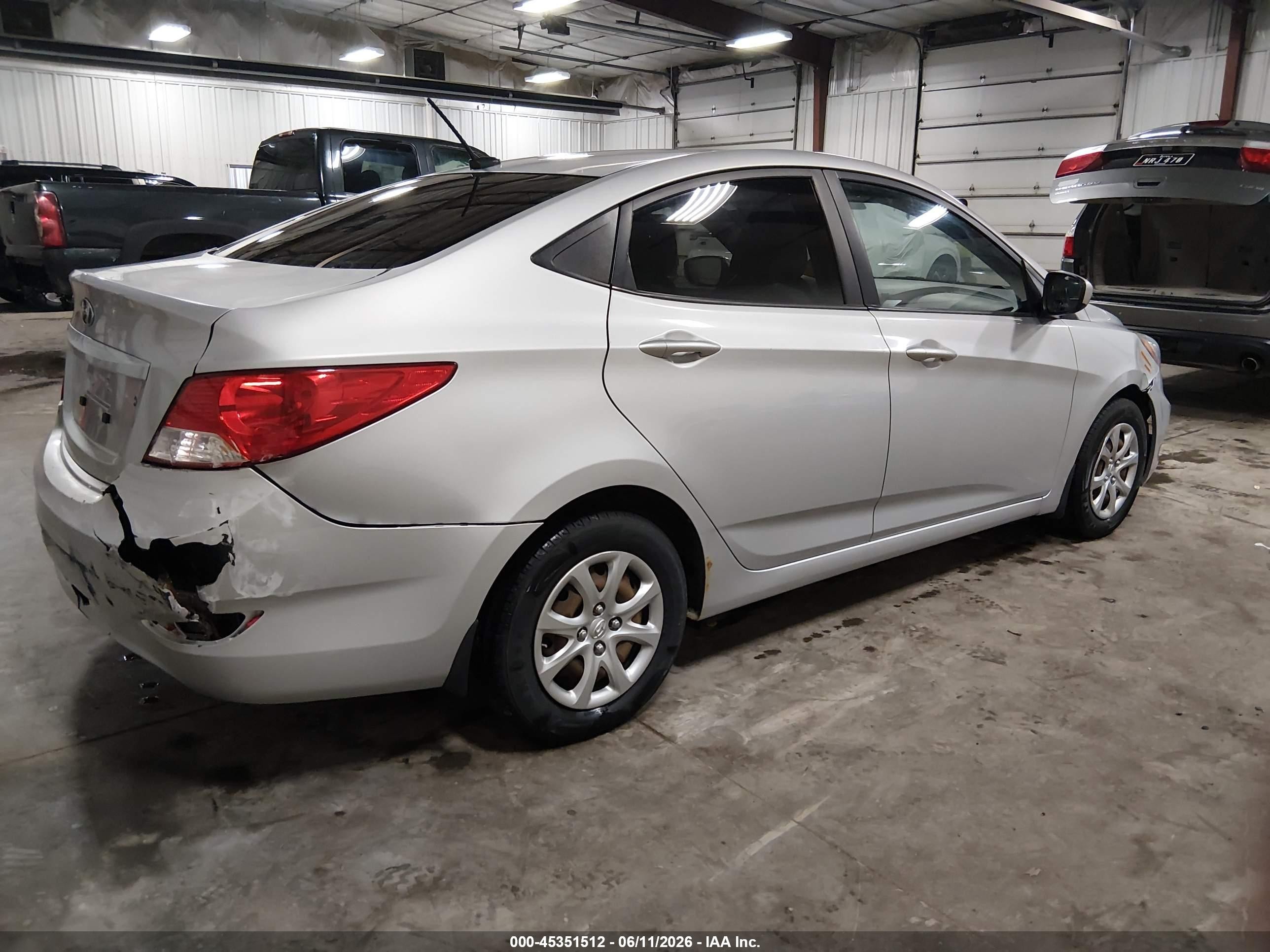 2012 Hyundai Accent Gls Silver vin: KMHCT4AE1CU258963