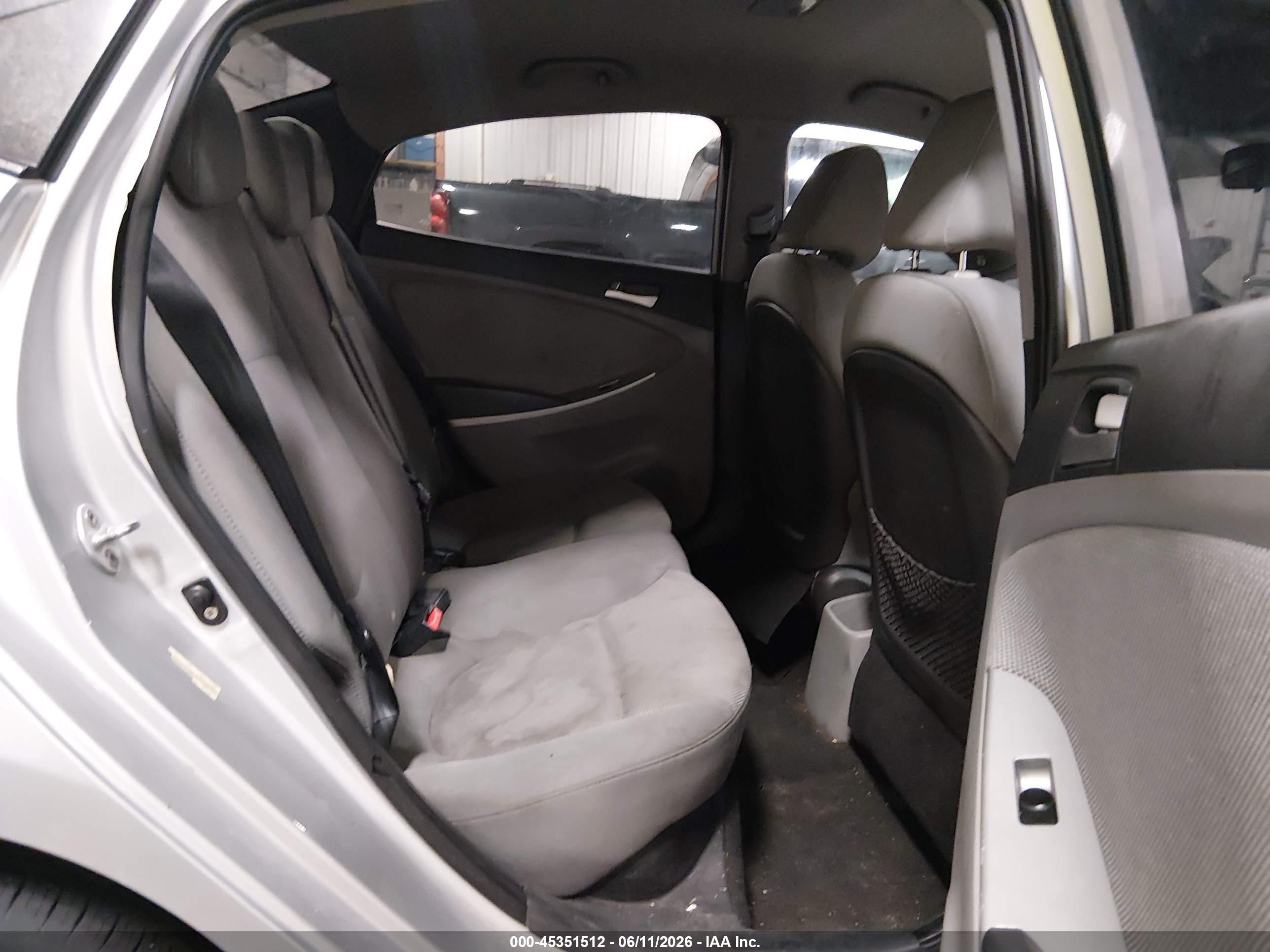 2012 Hyundai Accent Gls Silver vin: KMHCT4AE1CU258963