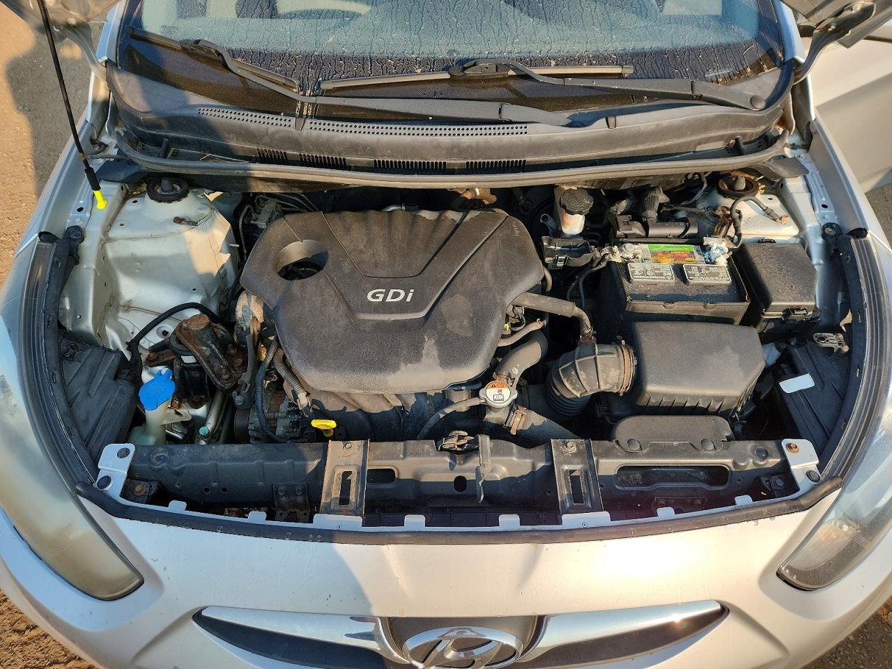 2013 Hyundai Accent Gls Silver vin: KMHCT4AE1DU303448