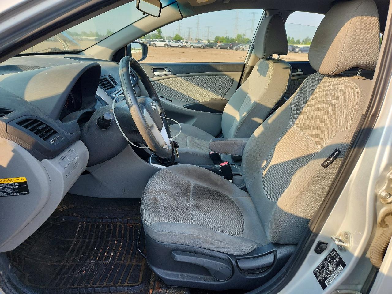 2013 Hyundai Accent Gls Silver vin: KMHCT4AE1DU303448
