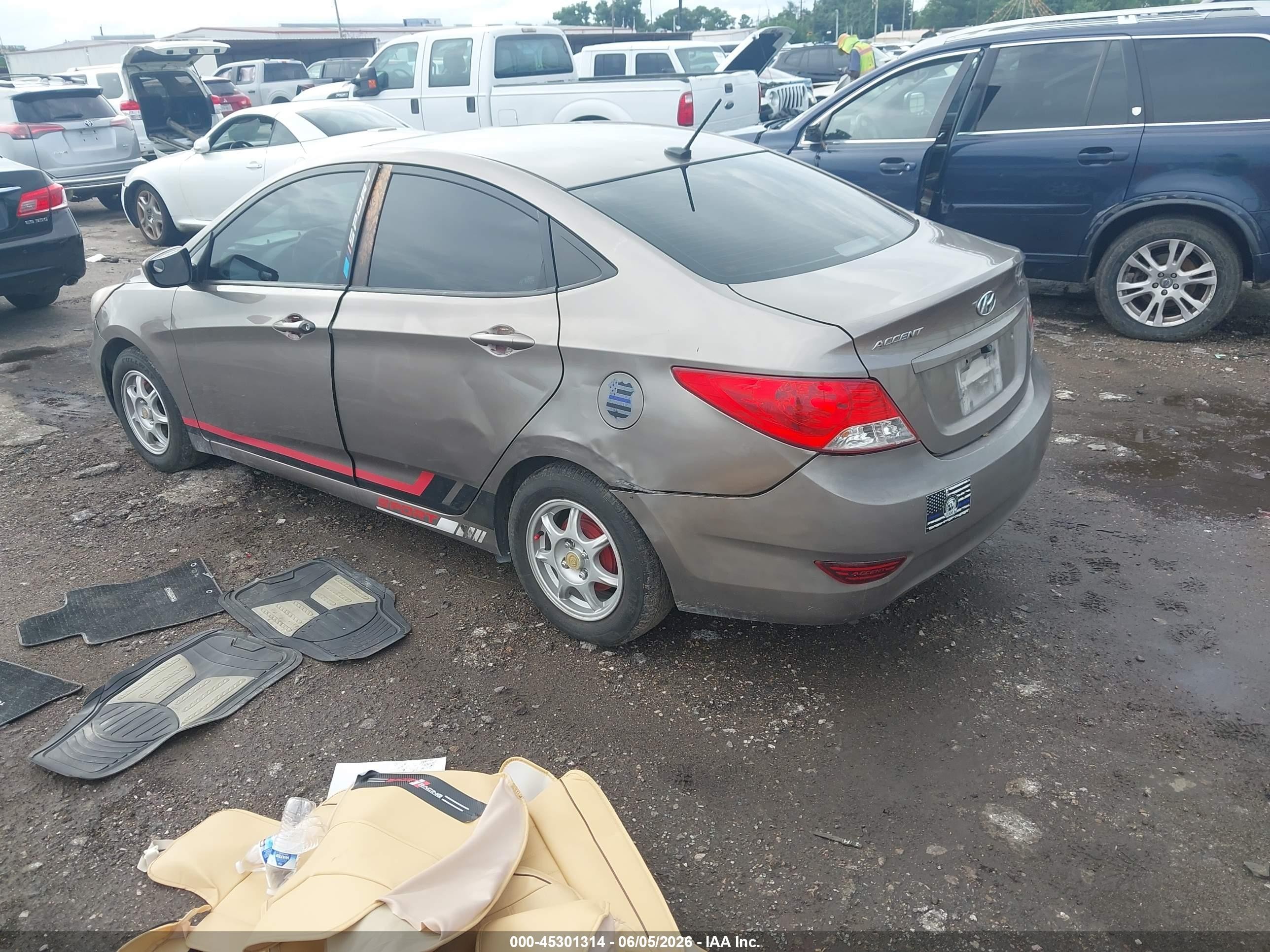 2013 Hyundai Accent Gls Brown vin: KMHCT4AE1DU349491