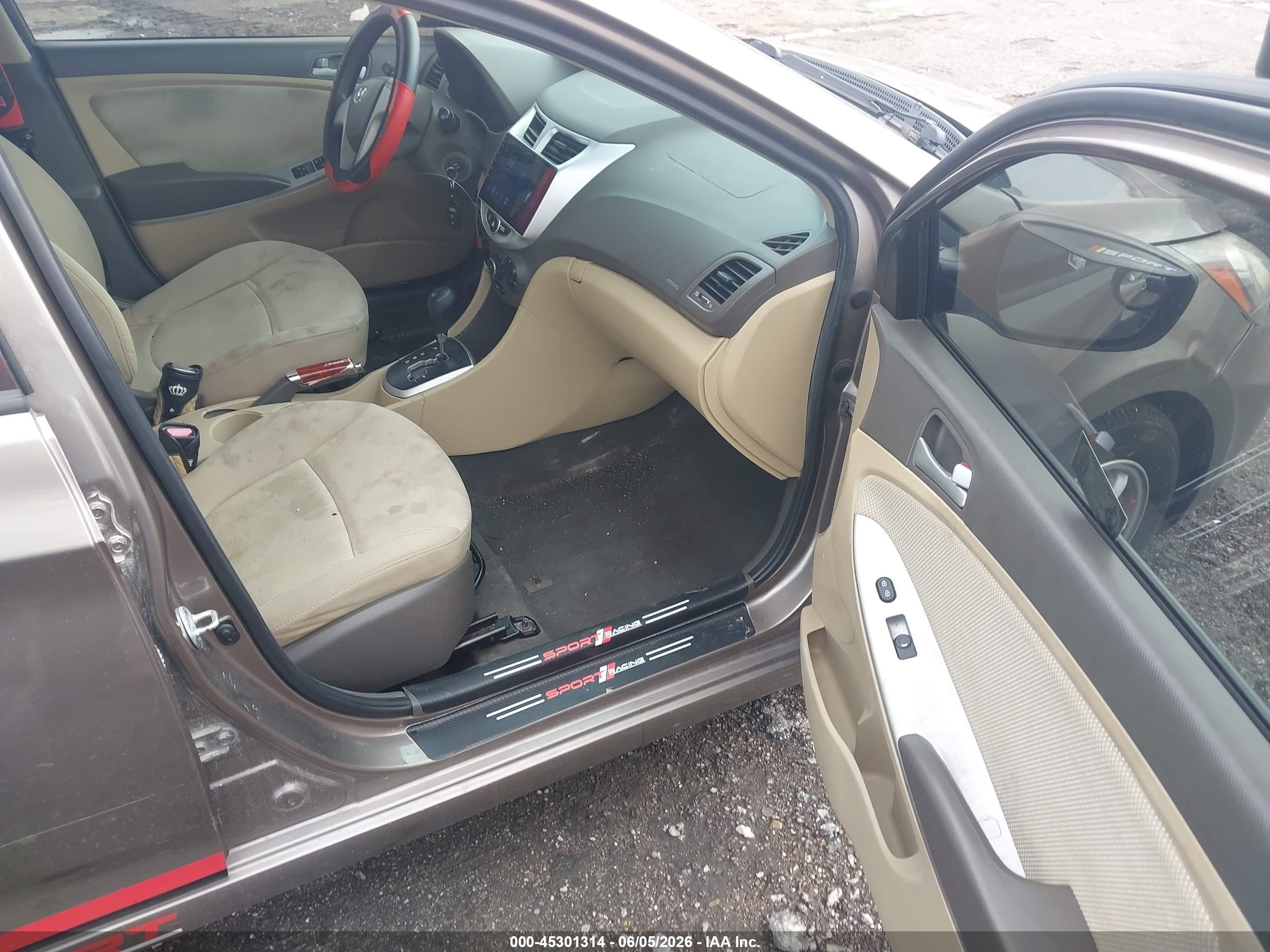 2013 Hyundai Accent Gls Brown vin: KMHCT4AE1DU349491