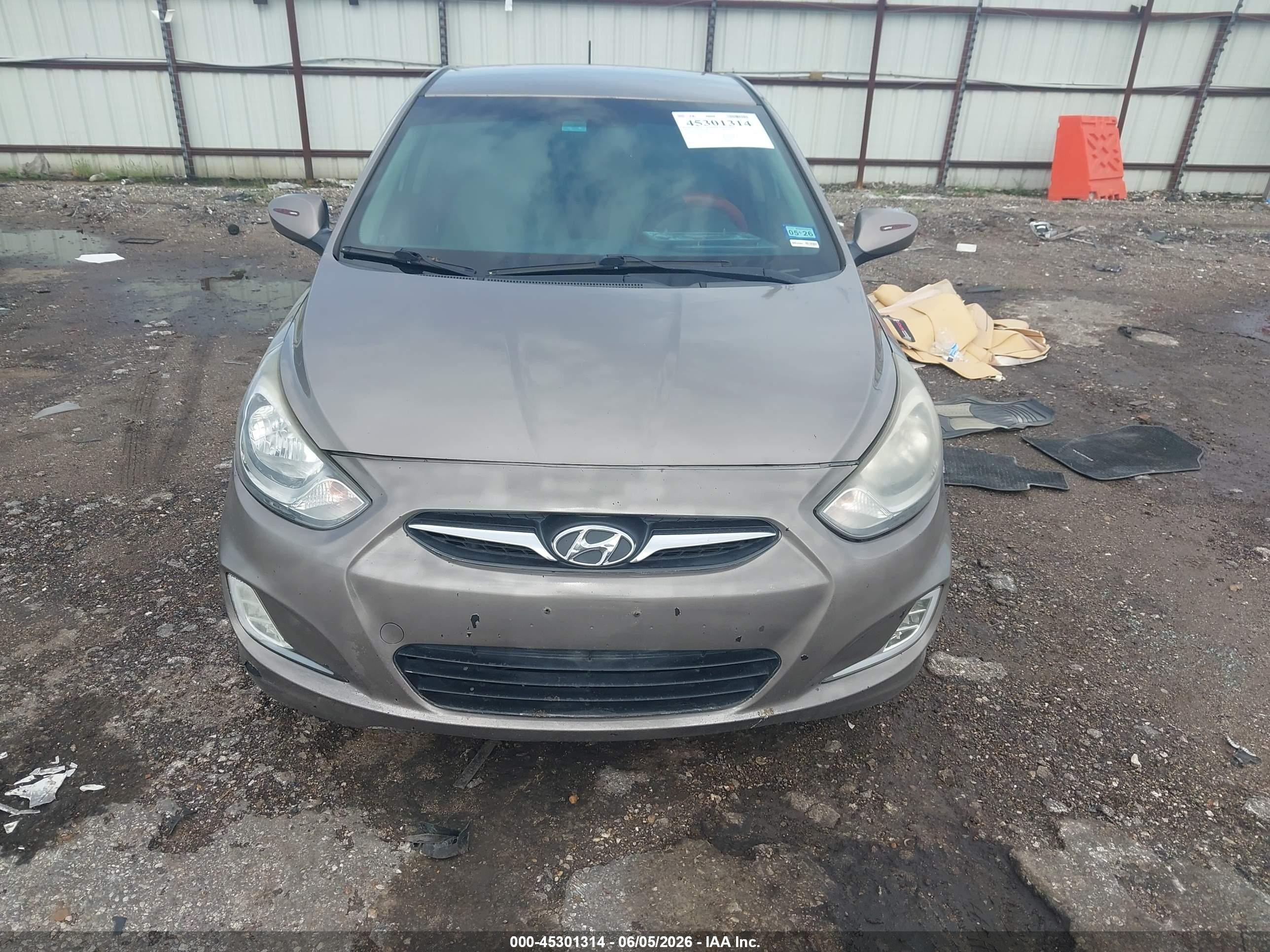 2013 Hyundai Accent Gls Brown vin: KMHCT4AE1DU349491