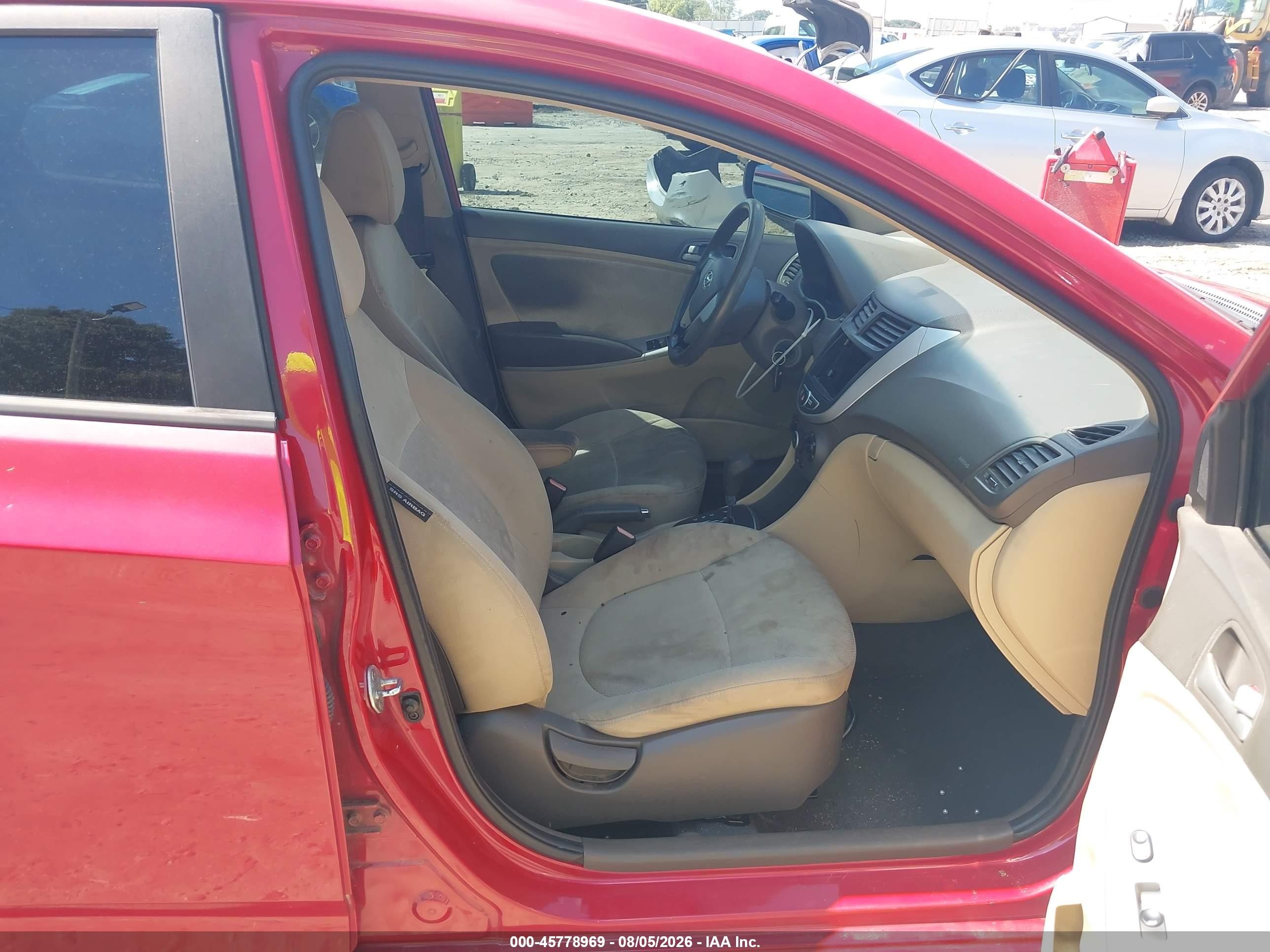 2013 Hyundai Accent Gls Красный vin: KMHCT4AE1DU424836