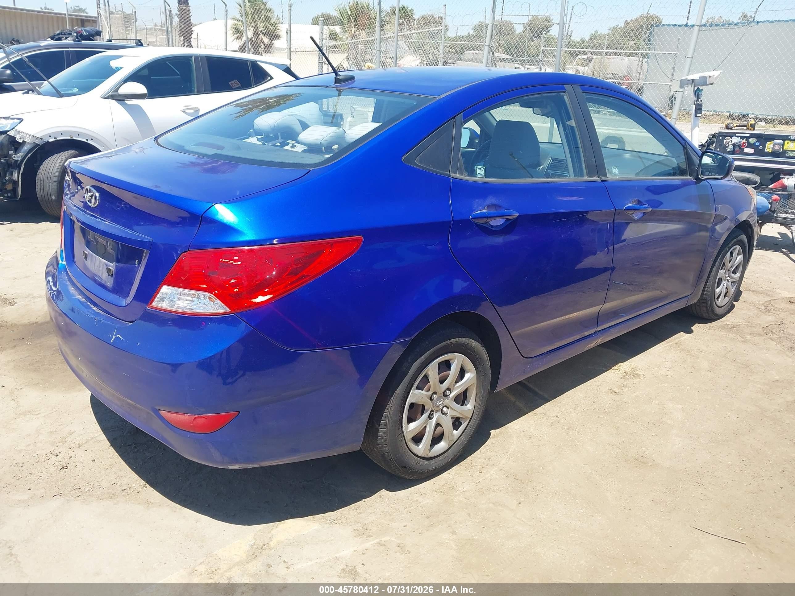 2013 Hyundai Accent Gls Blue vin: KMHCT4AE1DU448375