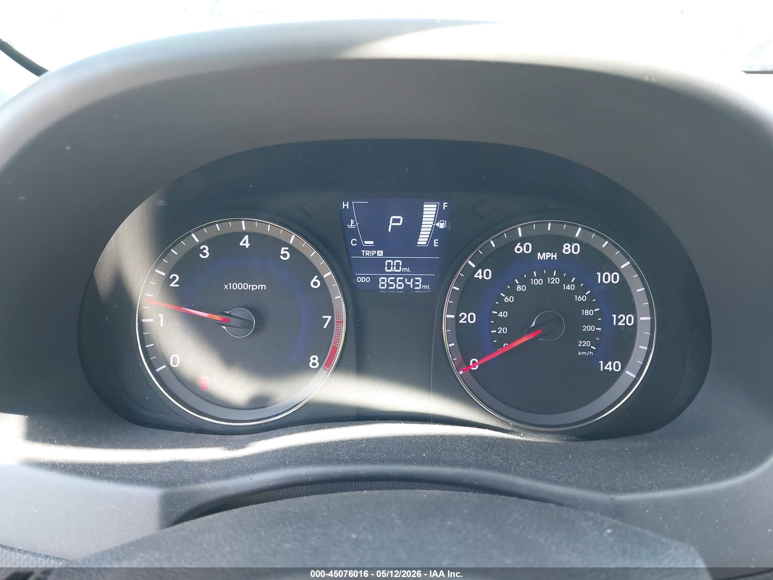 2013 Hyundai Accent Gls Серебряный vin: KMHCT4AE1DU487368