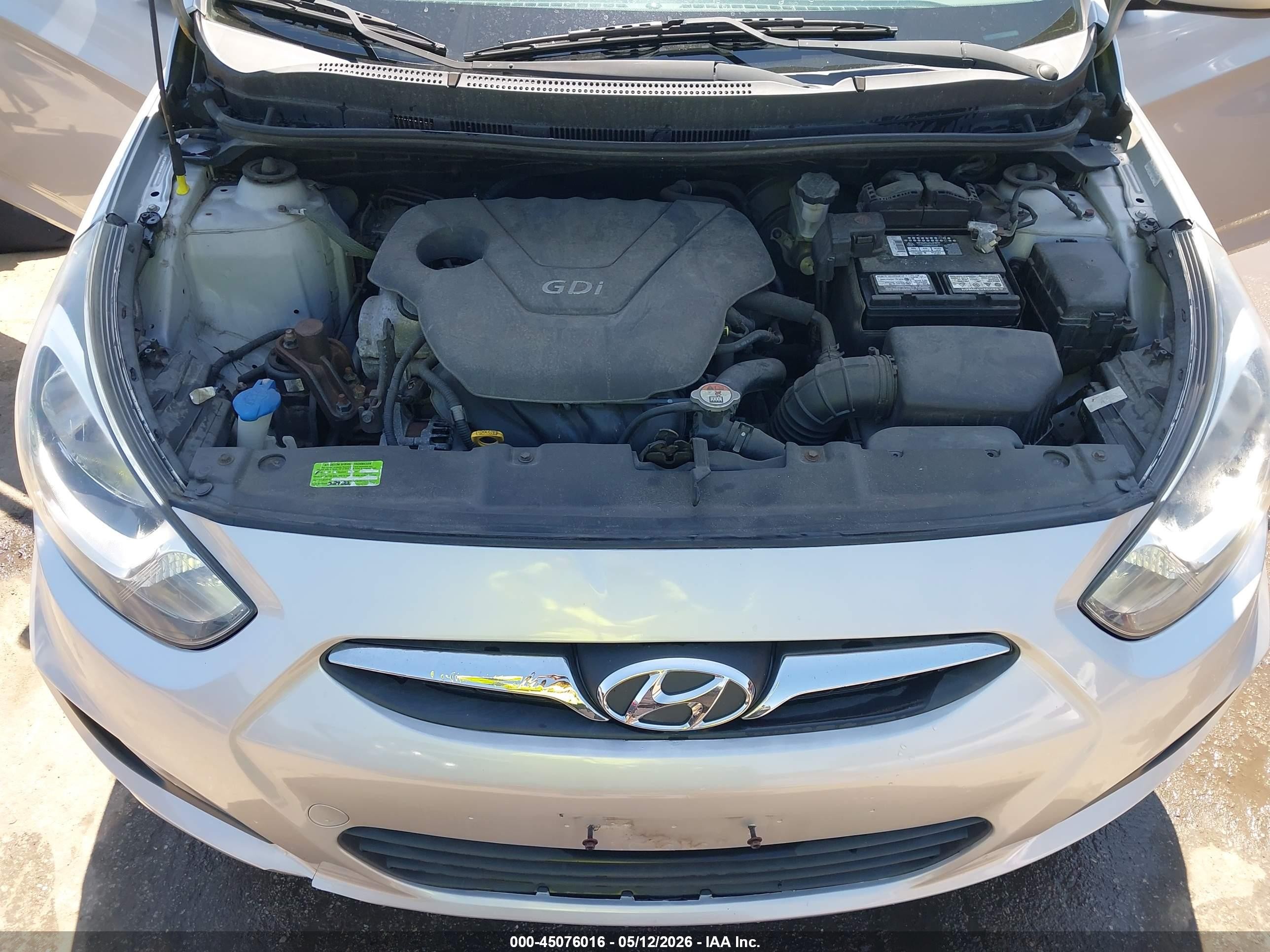 2013 Hyundai Accent Gls Серебряный vin: KMHCT4AE1DU487368
