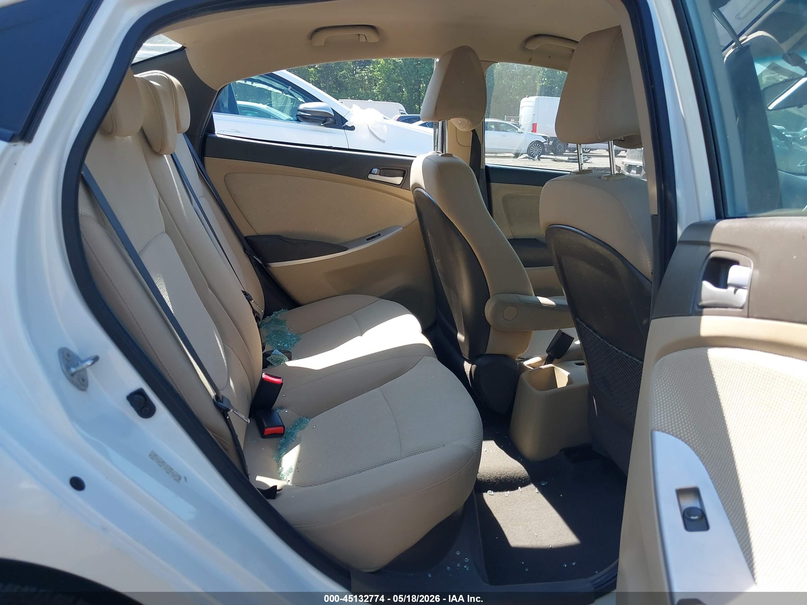 2013 Hyundai Accent Gls White vin: KMHCT4AE1DU489864
