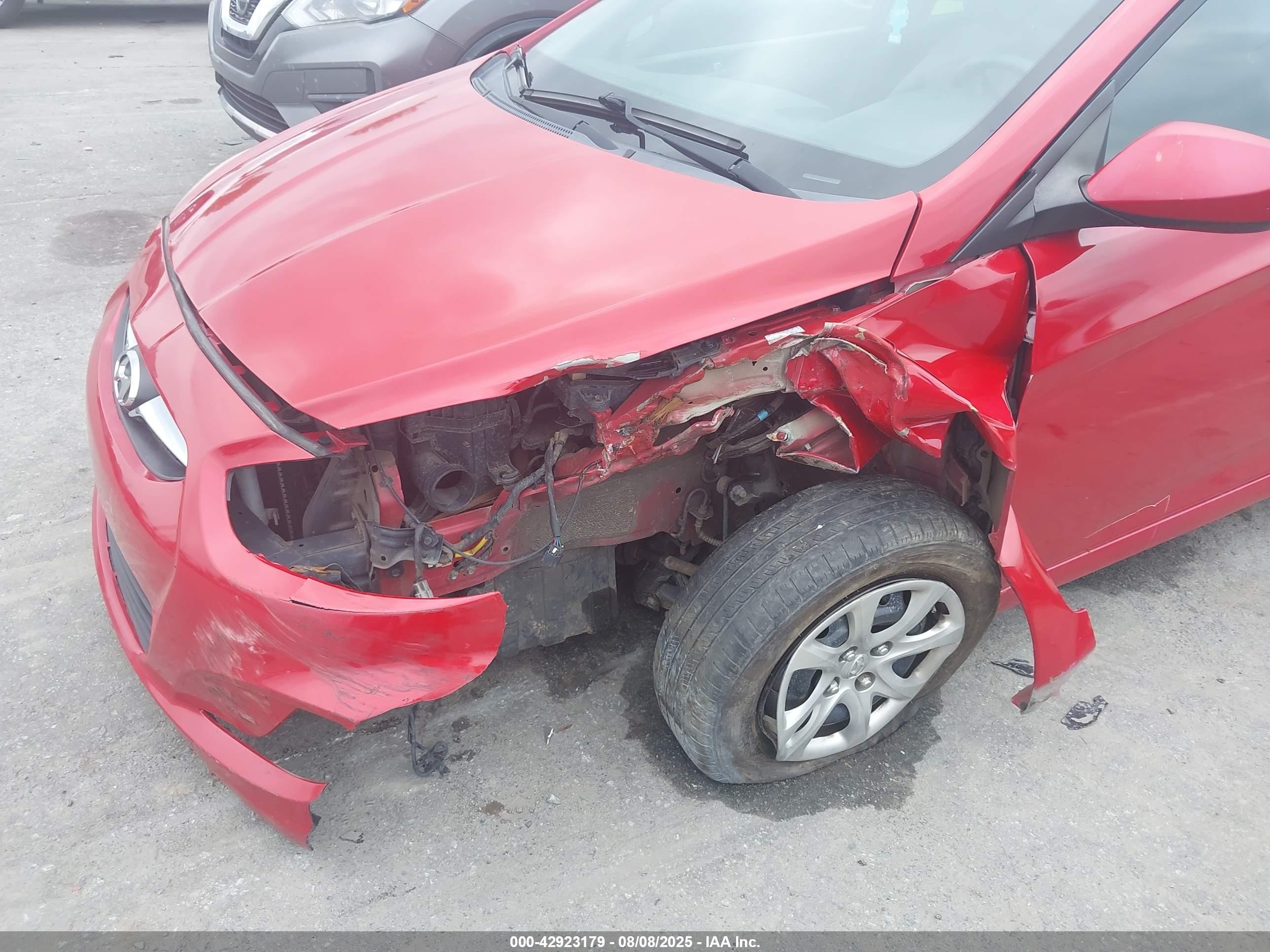 2013 Hyundai Accent Gls Red vin: KMHCT4AE1DU511121