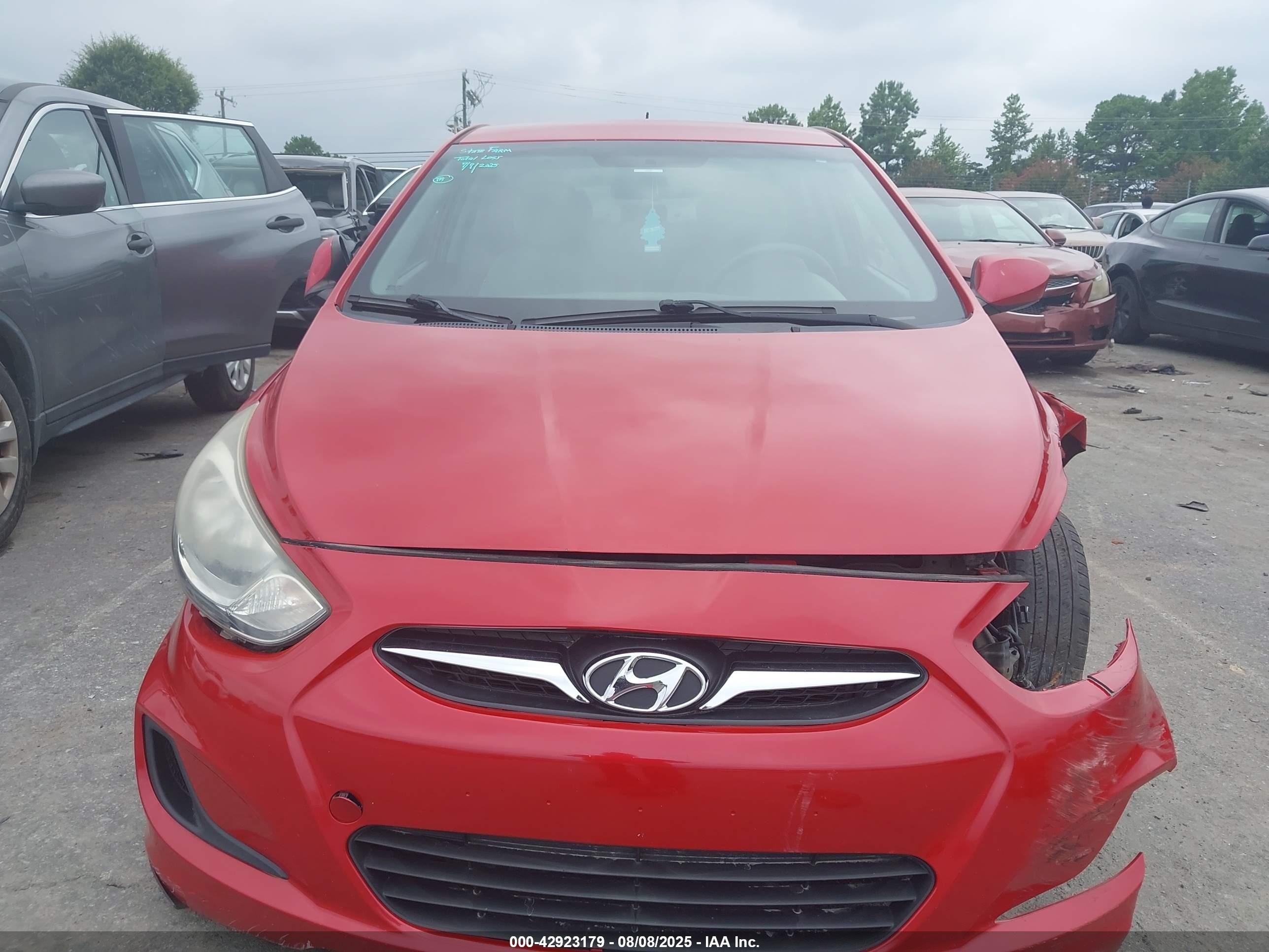 2013 Hyundai Accent Gls Red vin: KMHCT4AE1DU511121