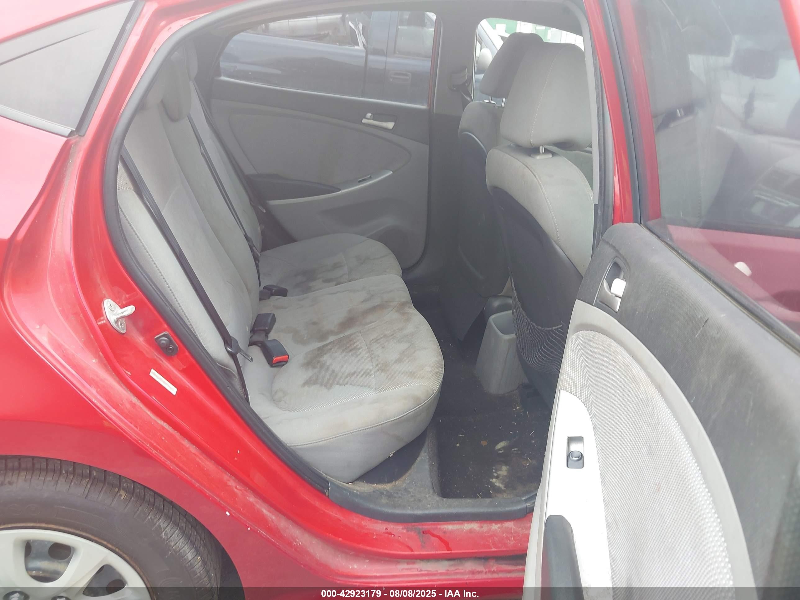 2013 Hyundai Accent Gls Red vin: KMHCT4AE1DU511121