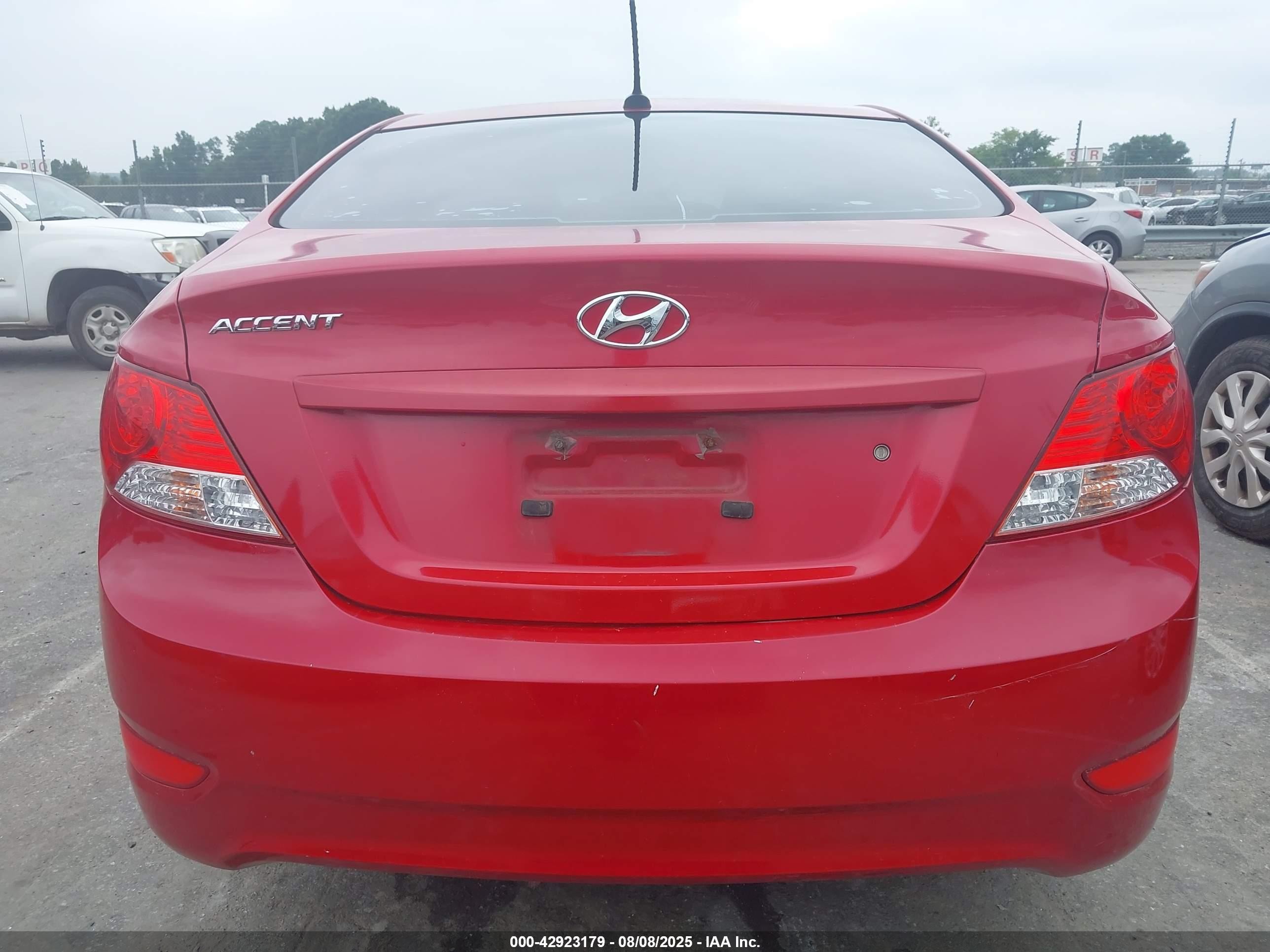 2013 Hyundai Accent Gls Red vin: KMHCT4AE1DU511121
