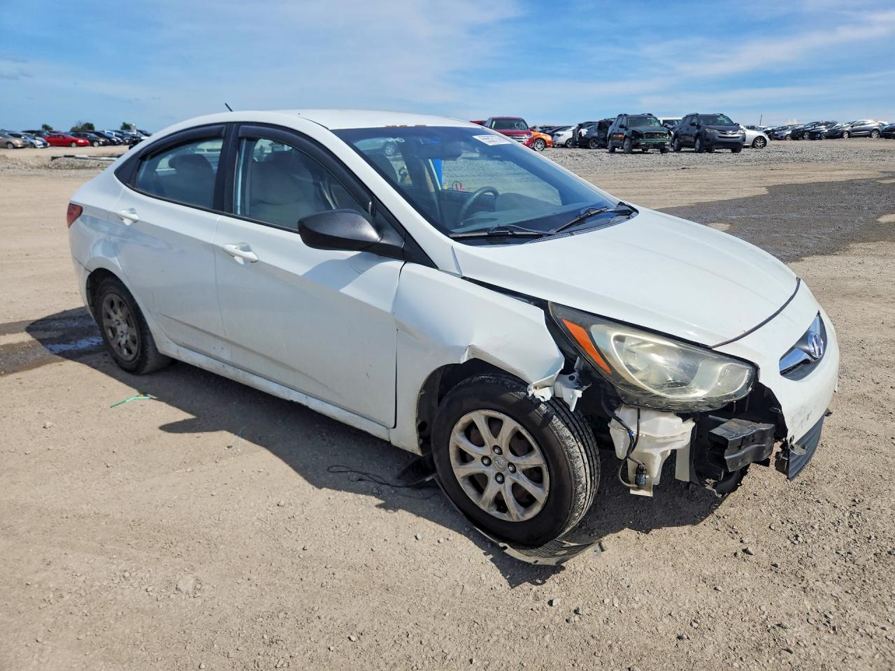 2013 Hyundai Accent Gls White vin: KMHCT4AE1DU516027