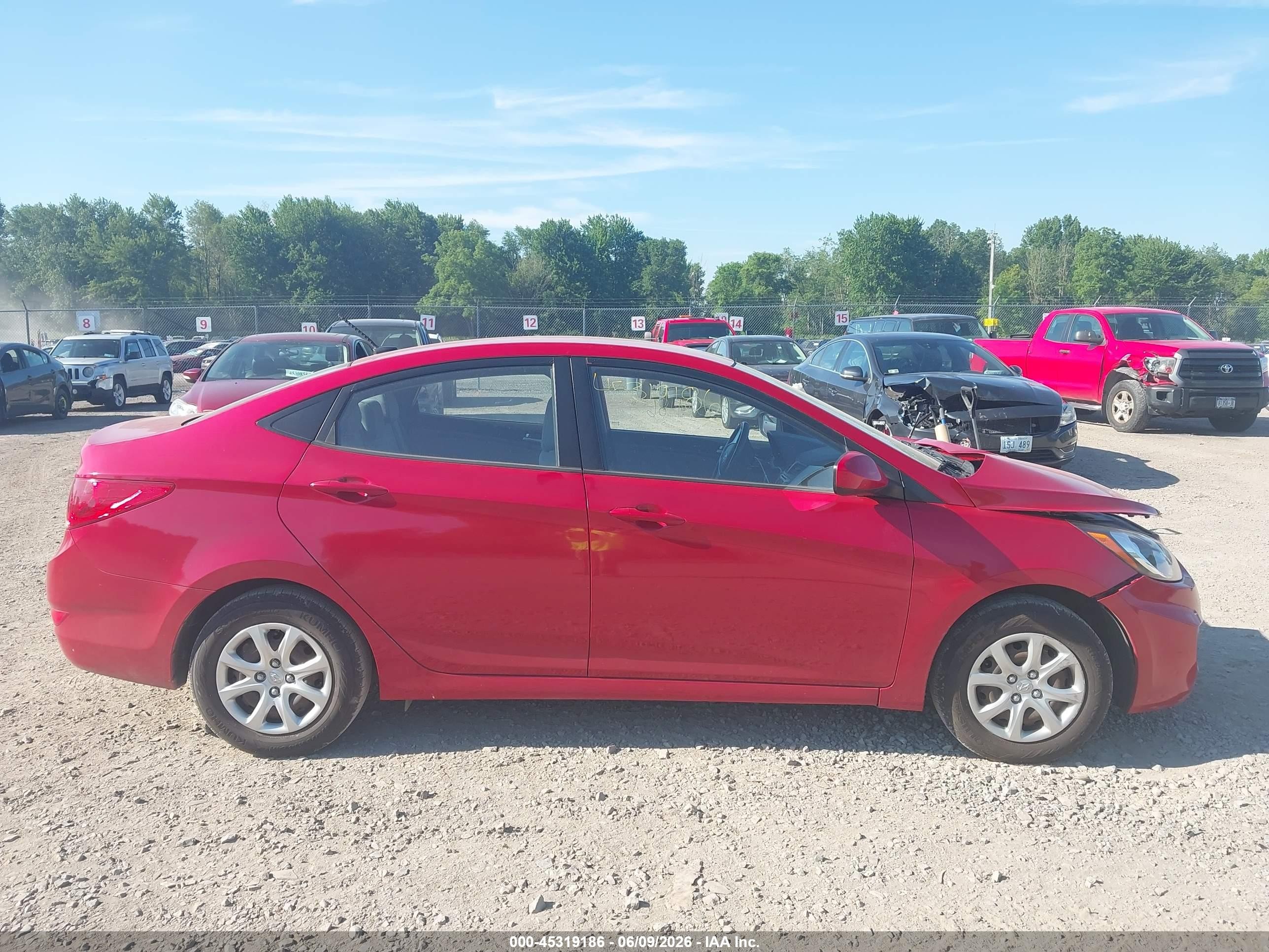 2013 Hyundai Accent Gls Красный vin: KMHCT4AE1DU516271