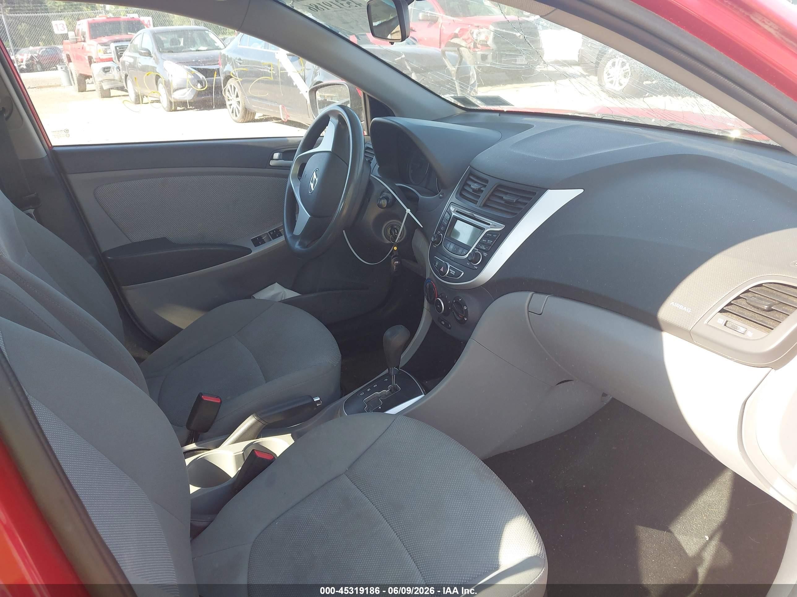 2013 Hyundai Accent Gls Красный vin: KMHCT4AE1DU516271