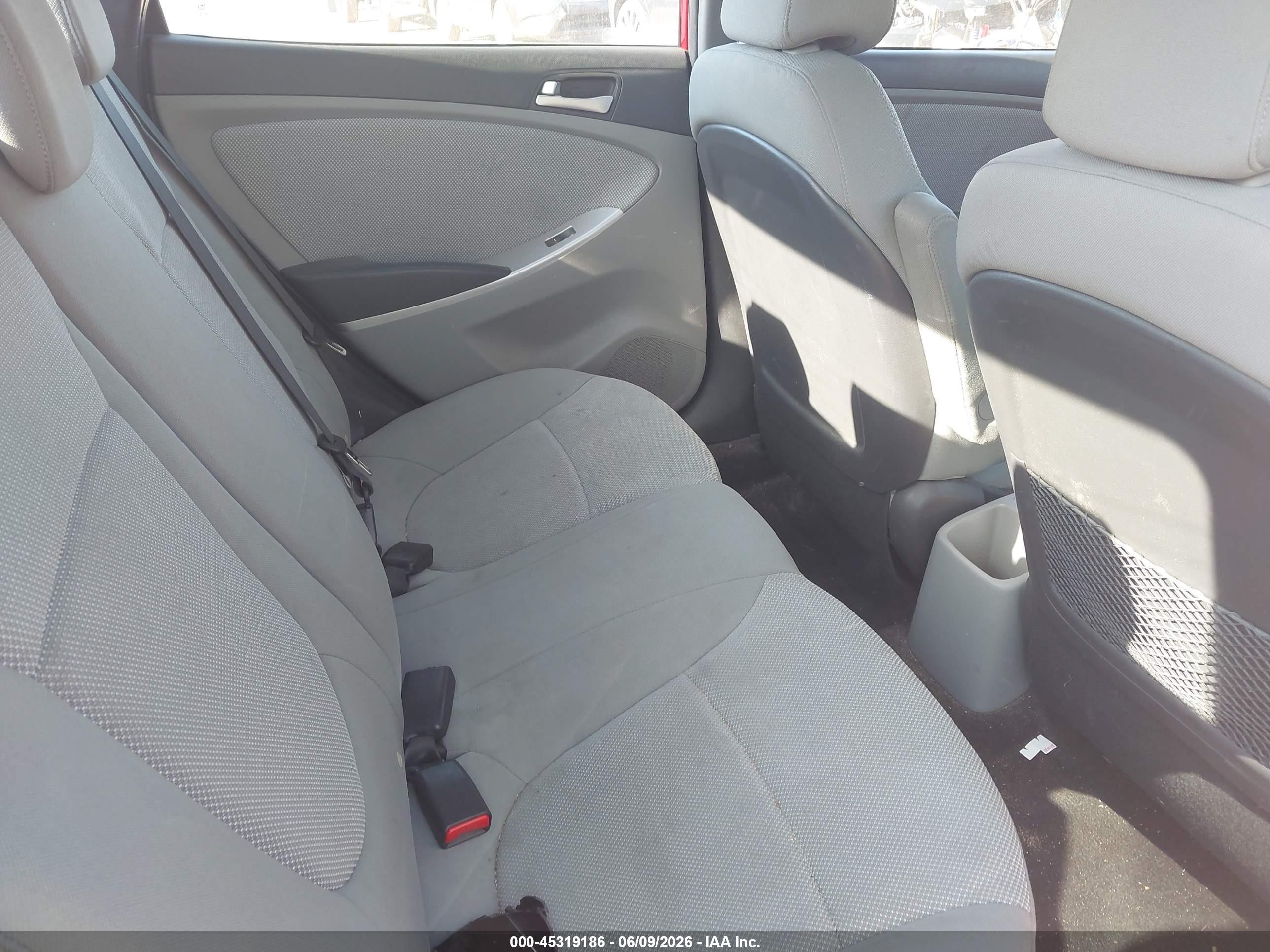 2013 Hyundai Accent Gls Красный vin: KMHCT4AE1DU516271