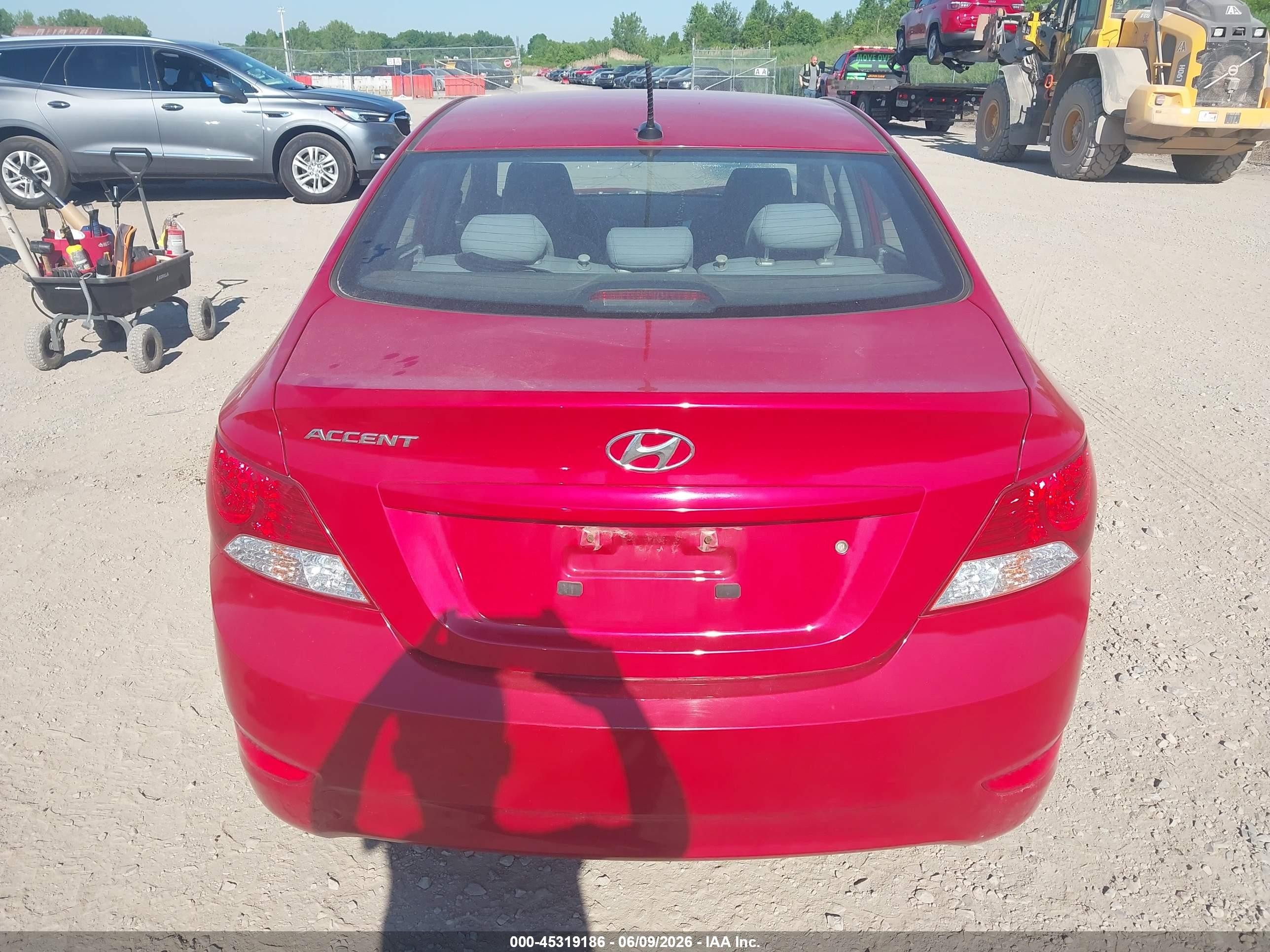 2013 Hyundai Accent Gls Красный vin: KMHCT4AE1DU516271