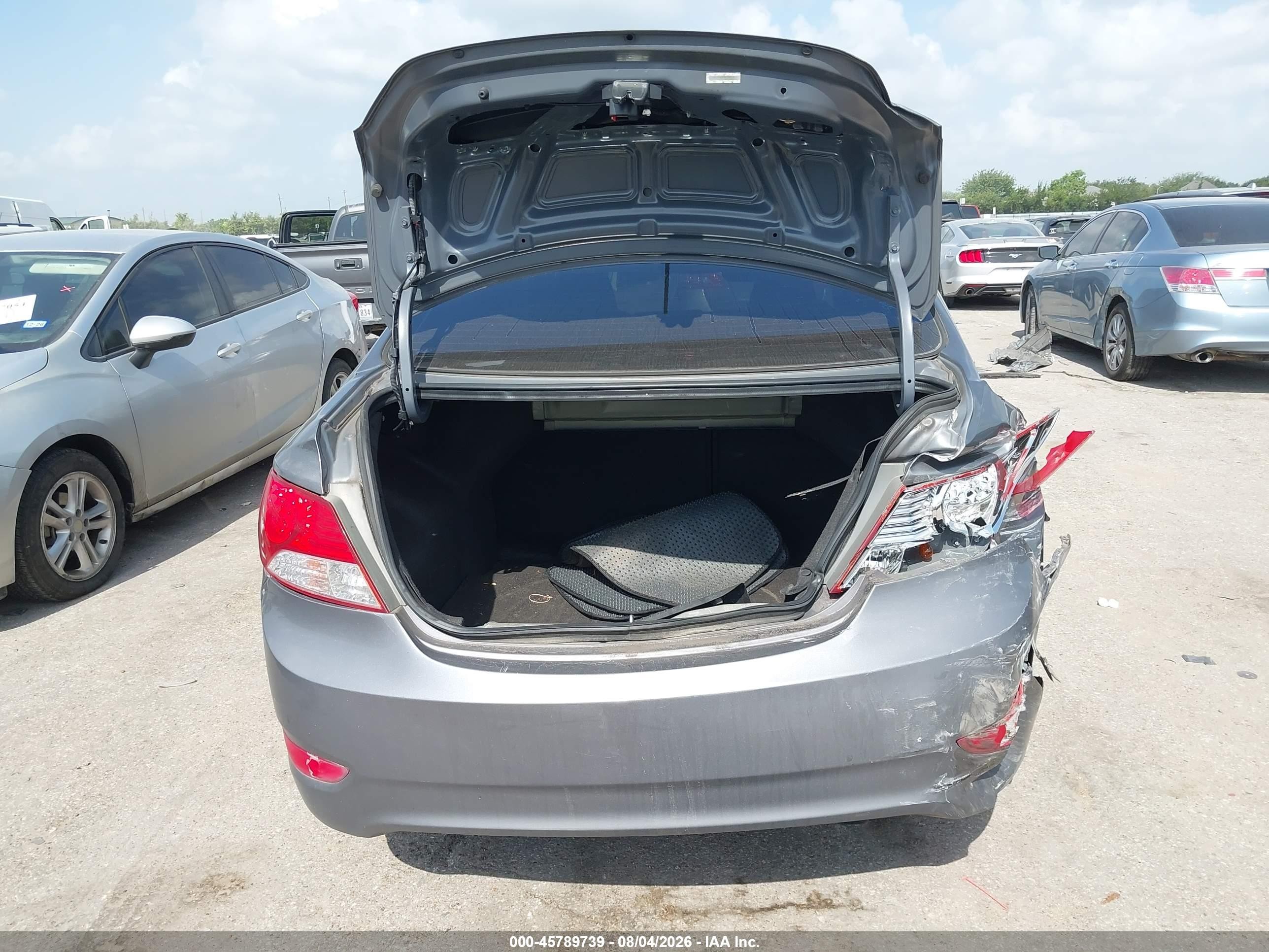 2013 Hyundai Accent Gls Gray vin: KMHCT4AE1DU535807