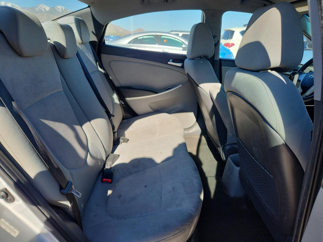 2013 Hyundai Accent Gls Silver vin: KMHCT4AE1DU541784