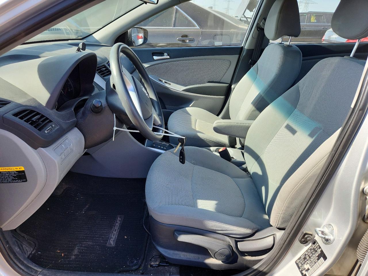 2013 Hyundai Accent Gls Silver vin: KMHCT4AE1DU543549