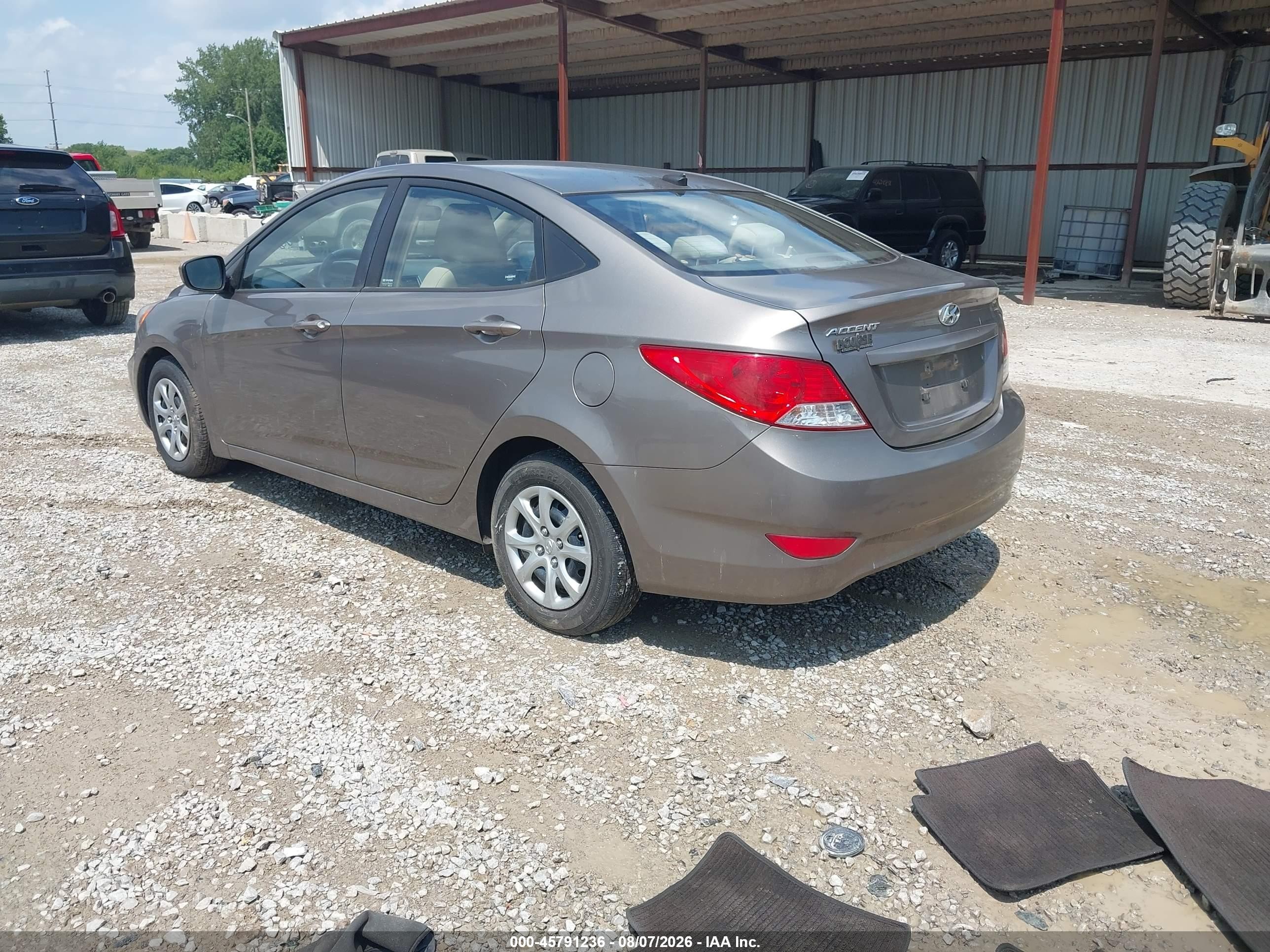 2013 Hyundai Accent Gls Gray vin: KMHCT4AE1DU553885