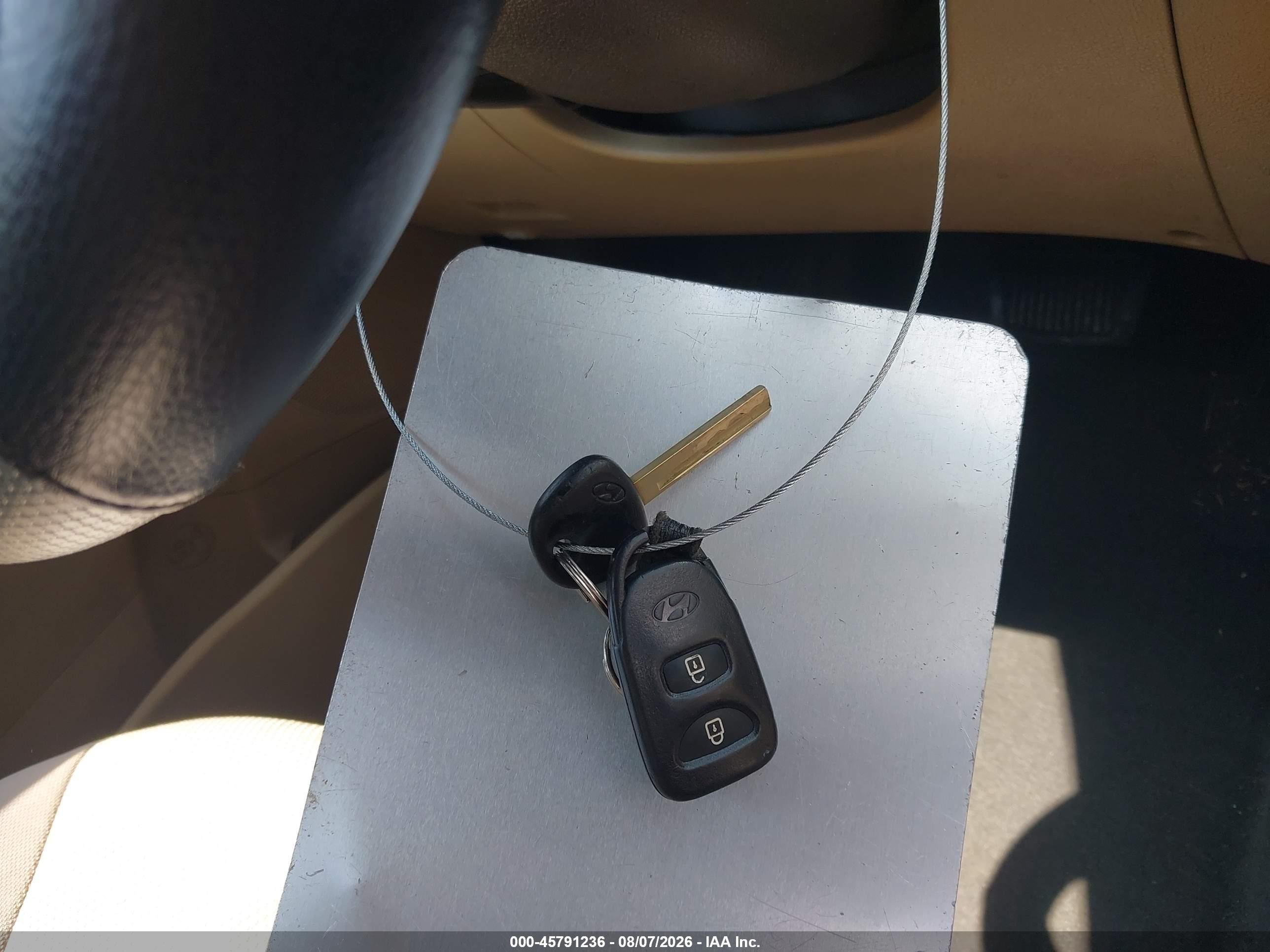 2013 Hyundai Accent Gls Gray vin: KMHCT4AE1DU553885