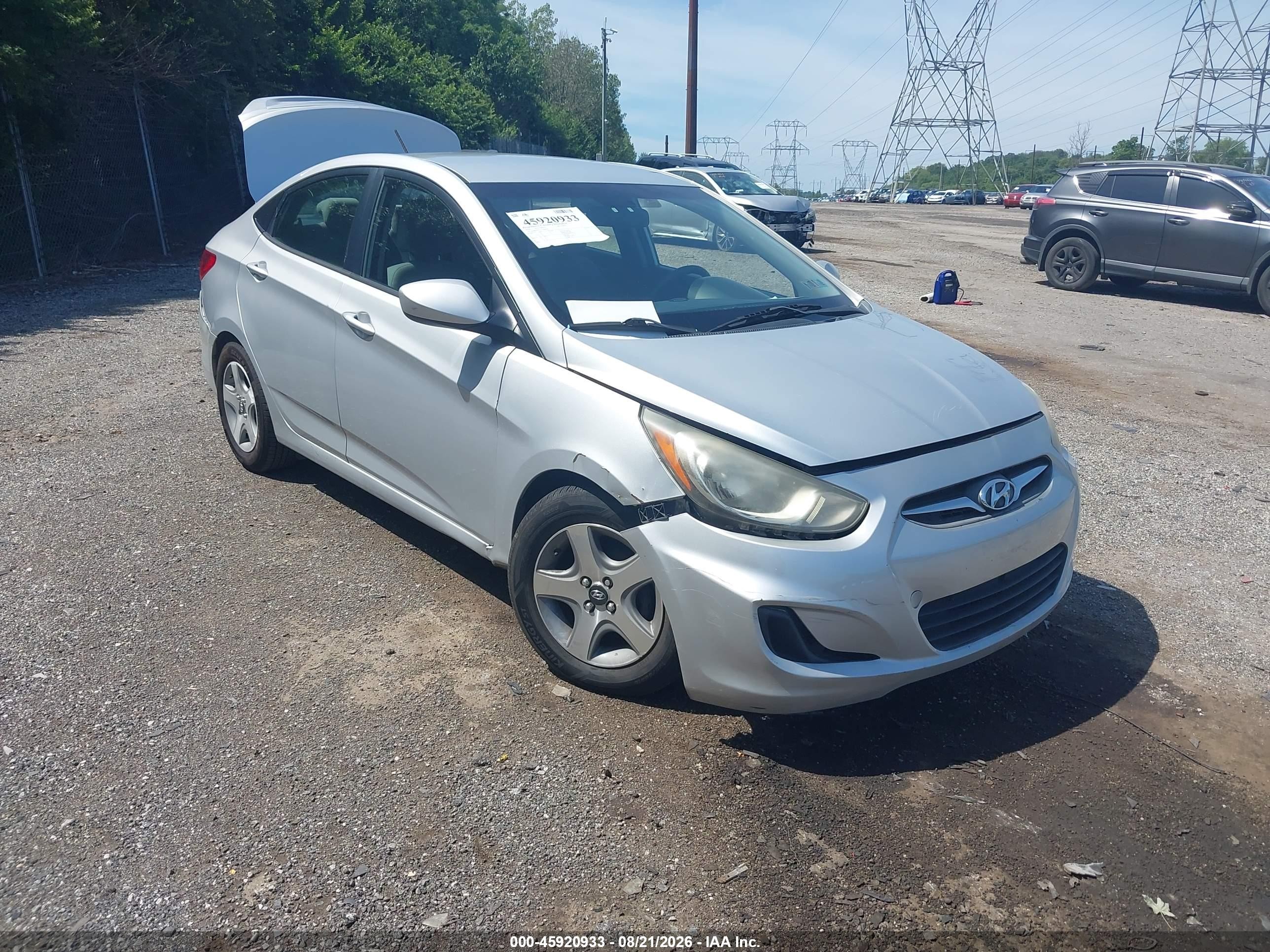 2014 Hyundai Accent Gls Silver vin: KMHCT4AE1EU590579