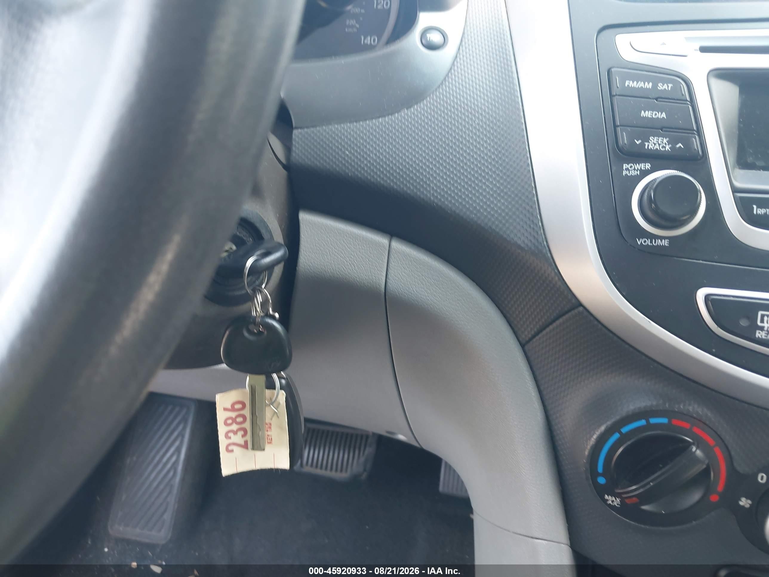 2014 Hyundai Accent Gls Silver vin: KMHCT4AE1EU590579